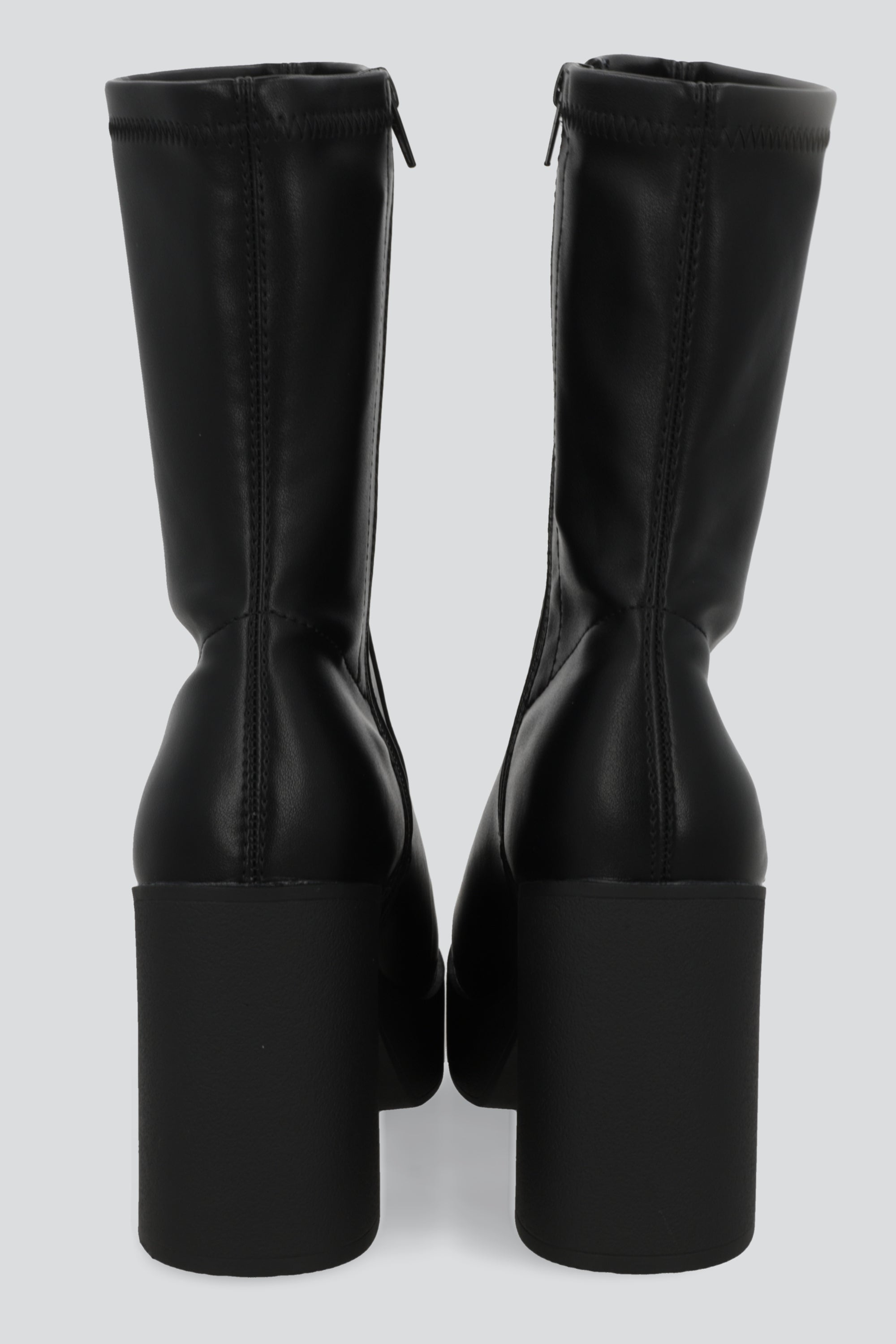 Botín Ajustado Tacón Ancho NEGRO