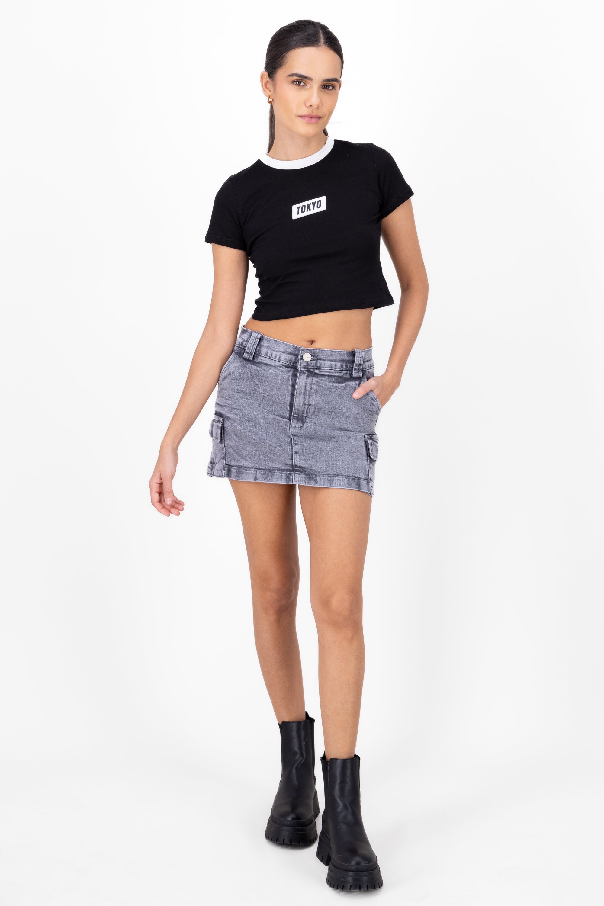 Falda short bolsillos cargo GRIS OBSCURO