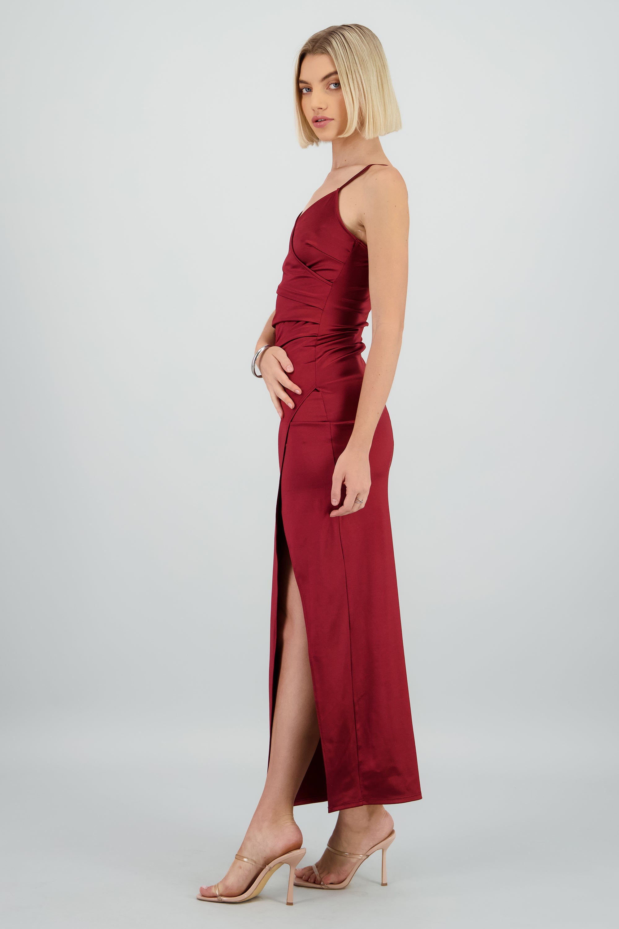 Vestido Maxi Satín Escote Cruzado ROJO QUEMADO
