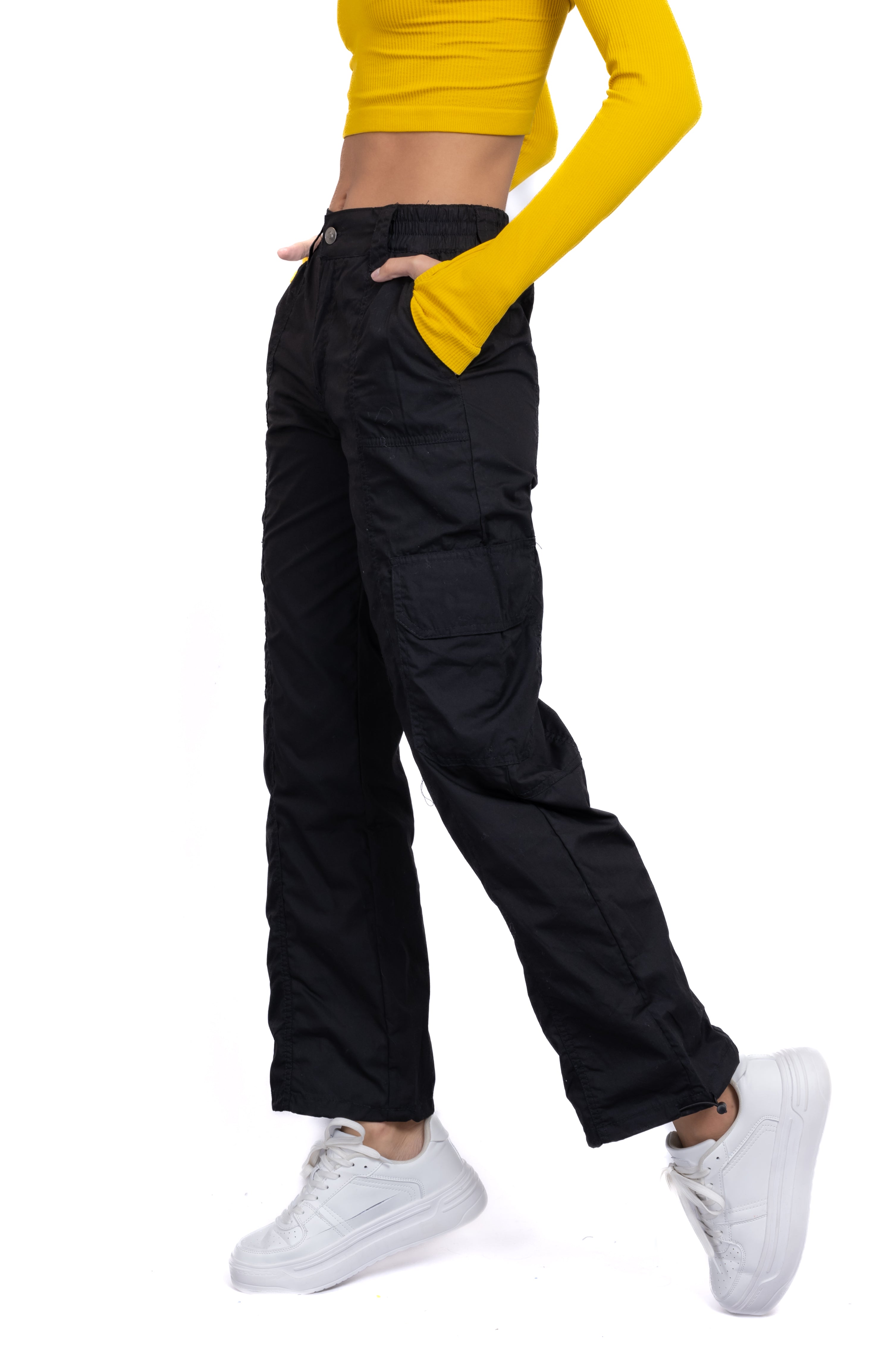 Pantalon cargo liso NEGRO