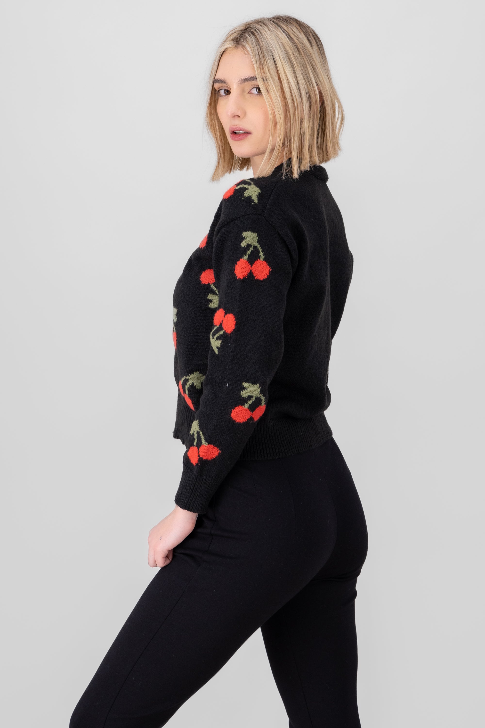 Cardigan Botones Detalle Cerezas NEGRO COMBO