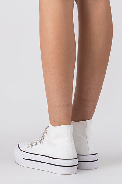 Tenis canvas plataforma agujeta brillos BLANCO