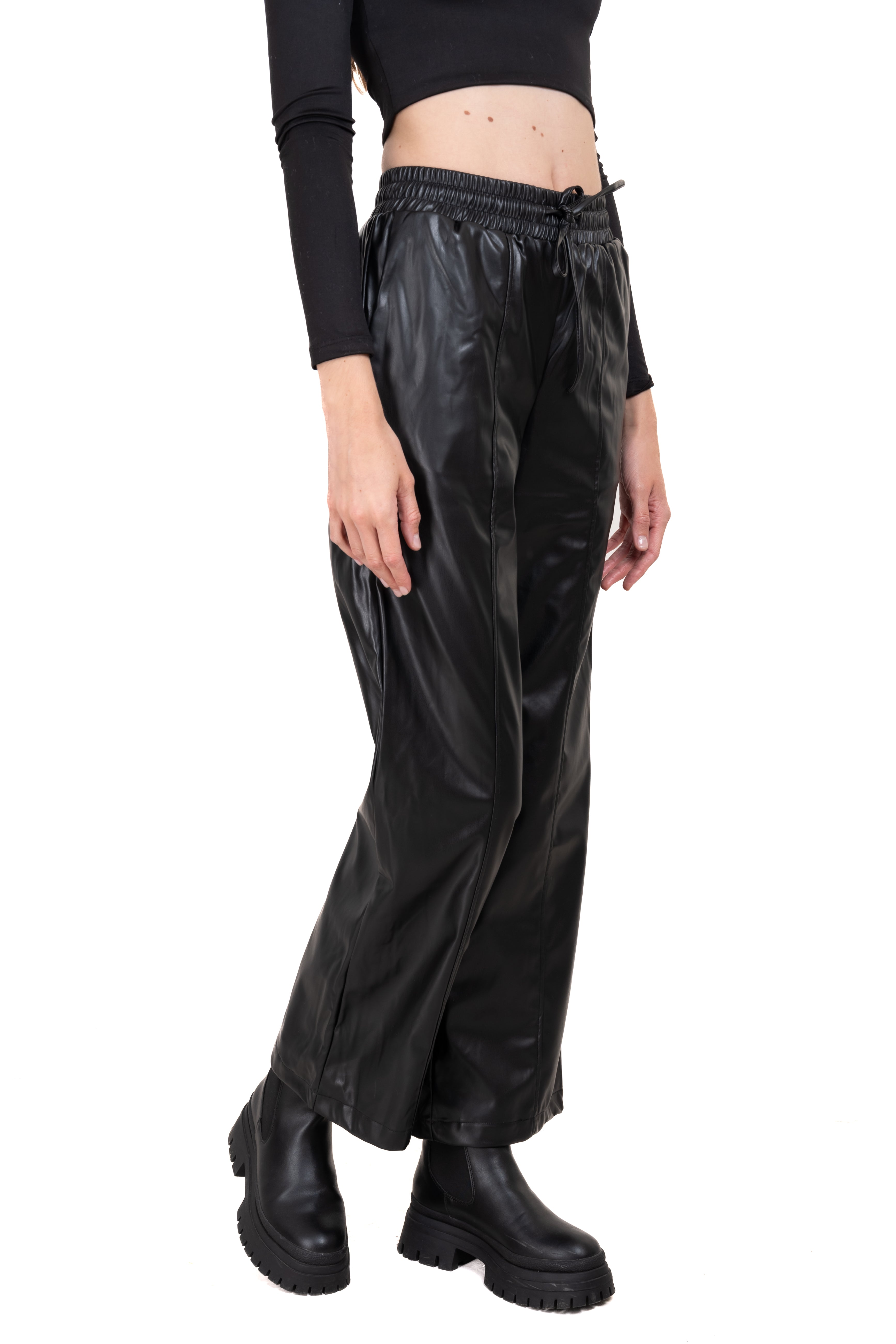 Pantalón efecto piel cintura elástica NEGRO
