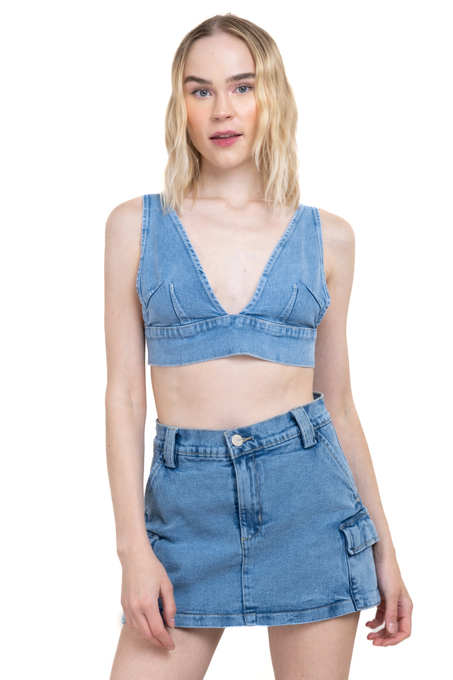 Top crop denim escote v