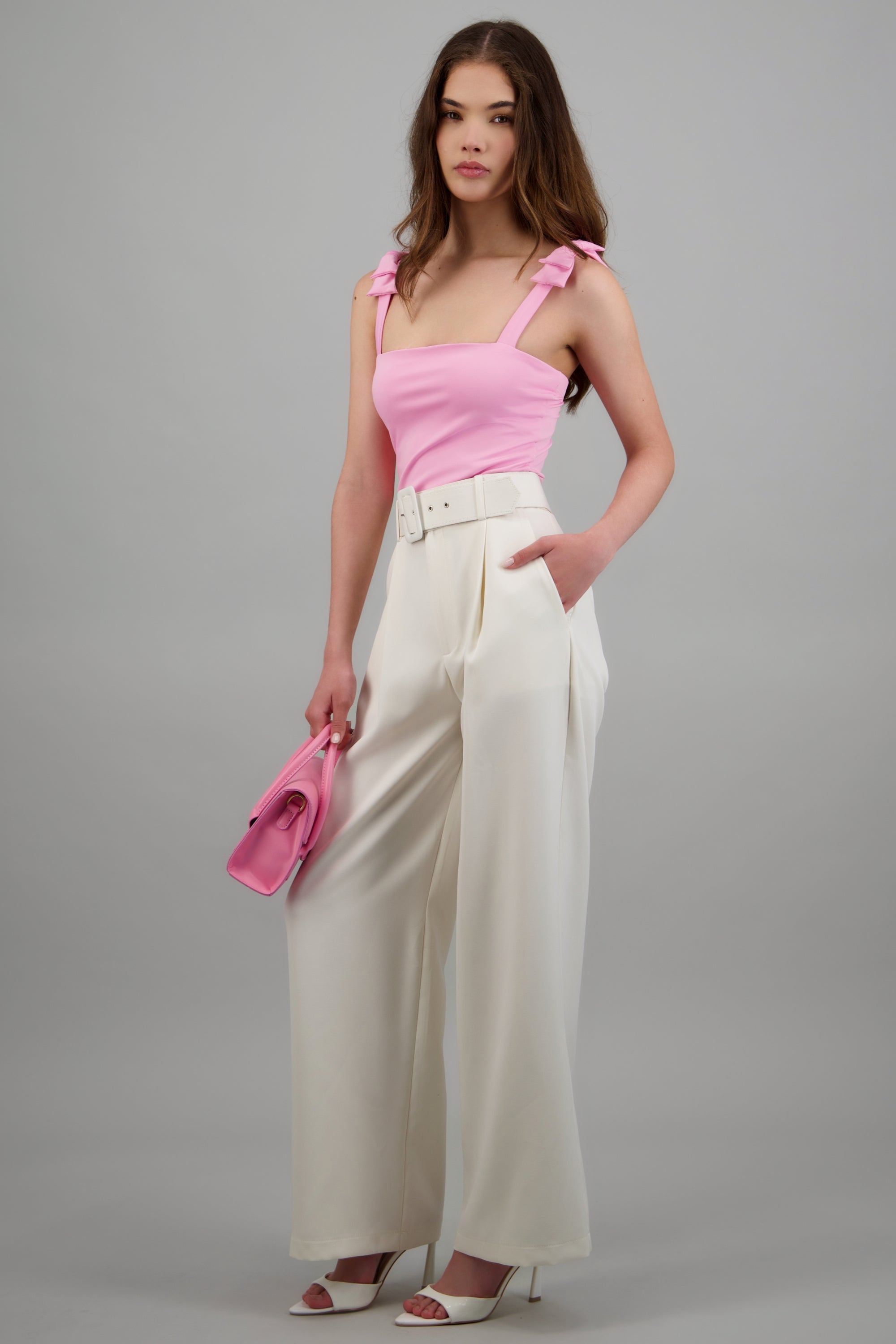 Pantalón liso cinturón NUDE
