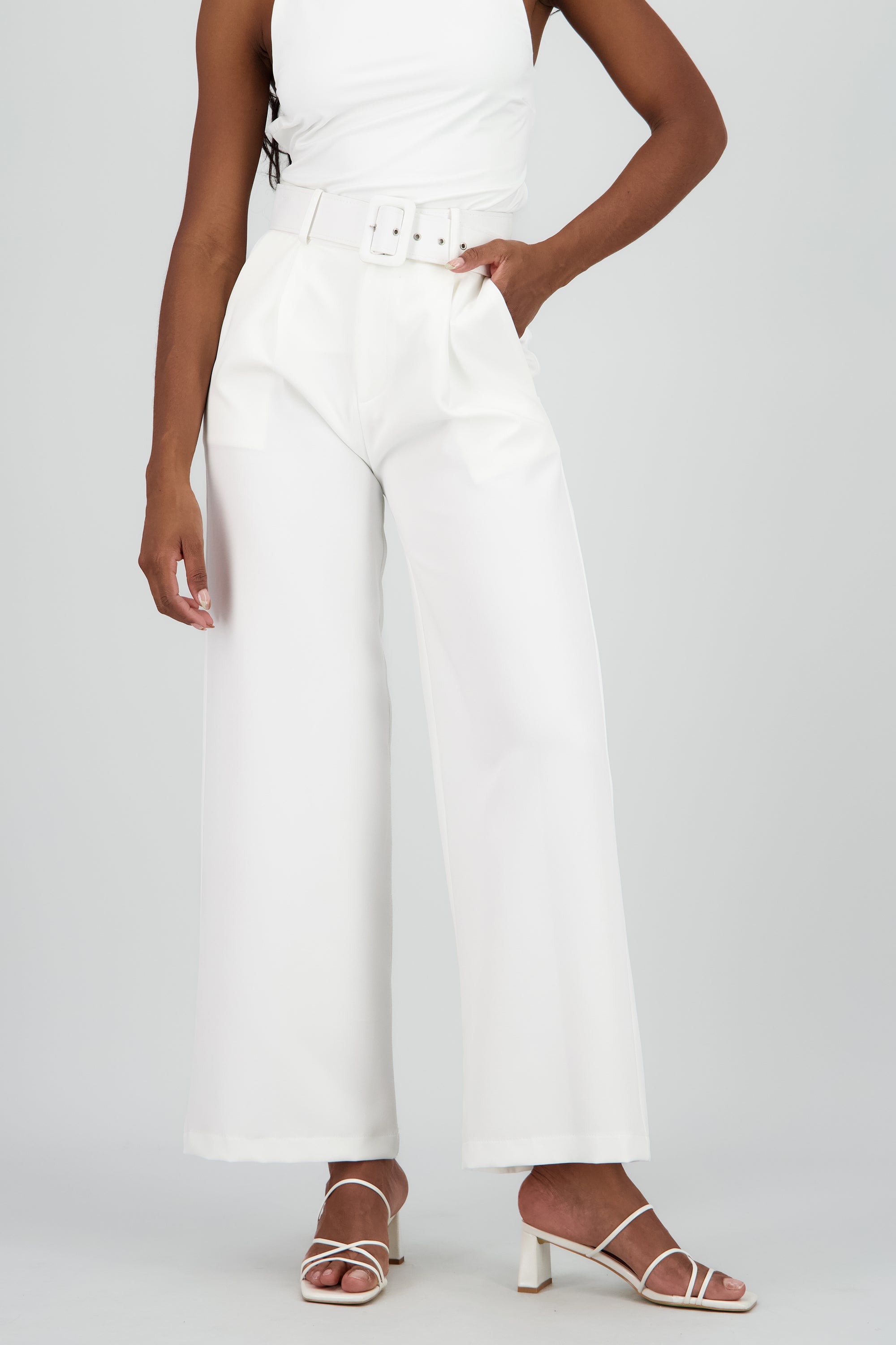 Pantalon Liso Cinturon