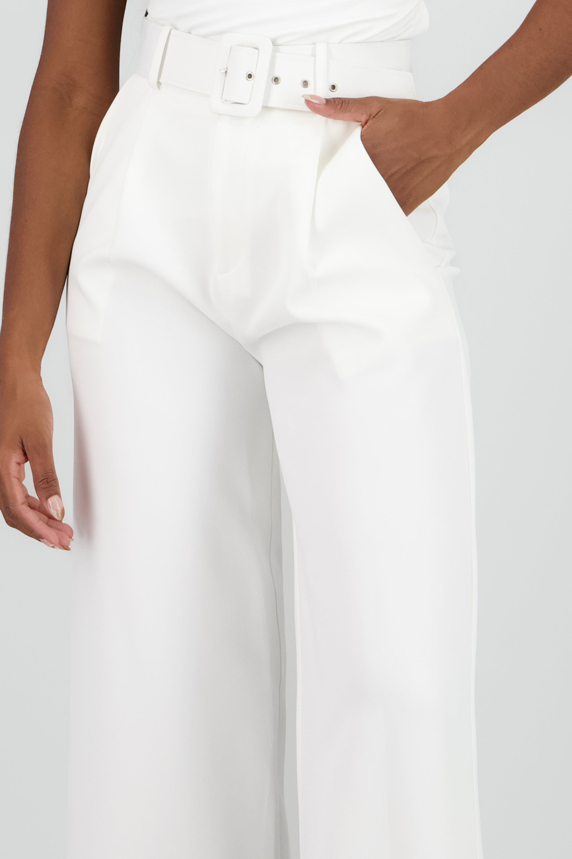 Pantalon Liso Cinturon