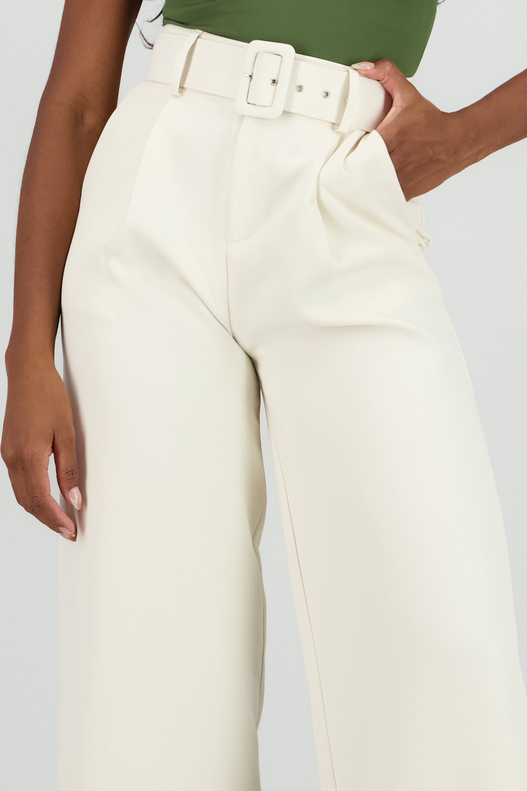 Pantalon Liso Cinturon CREMA
