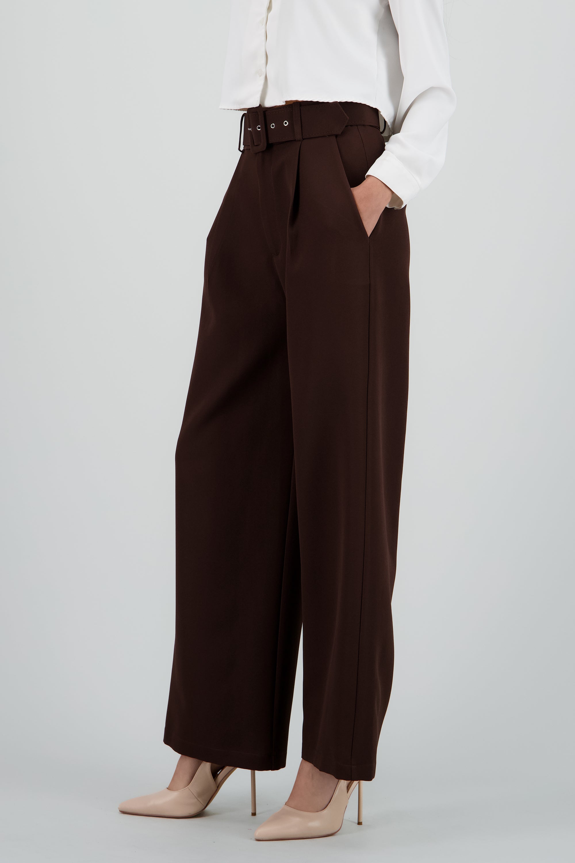 Pantalón liso cinturón CAFE
