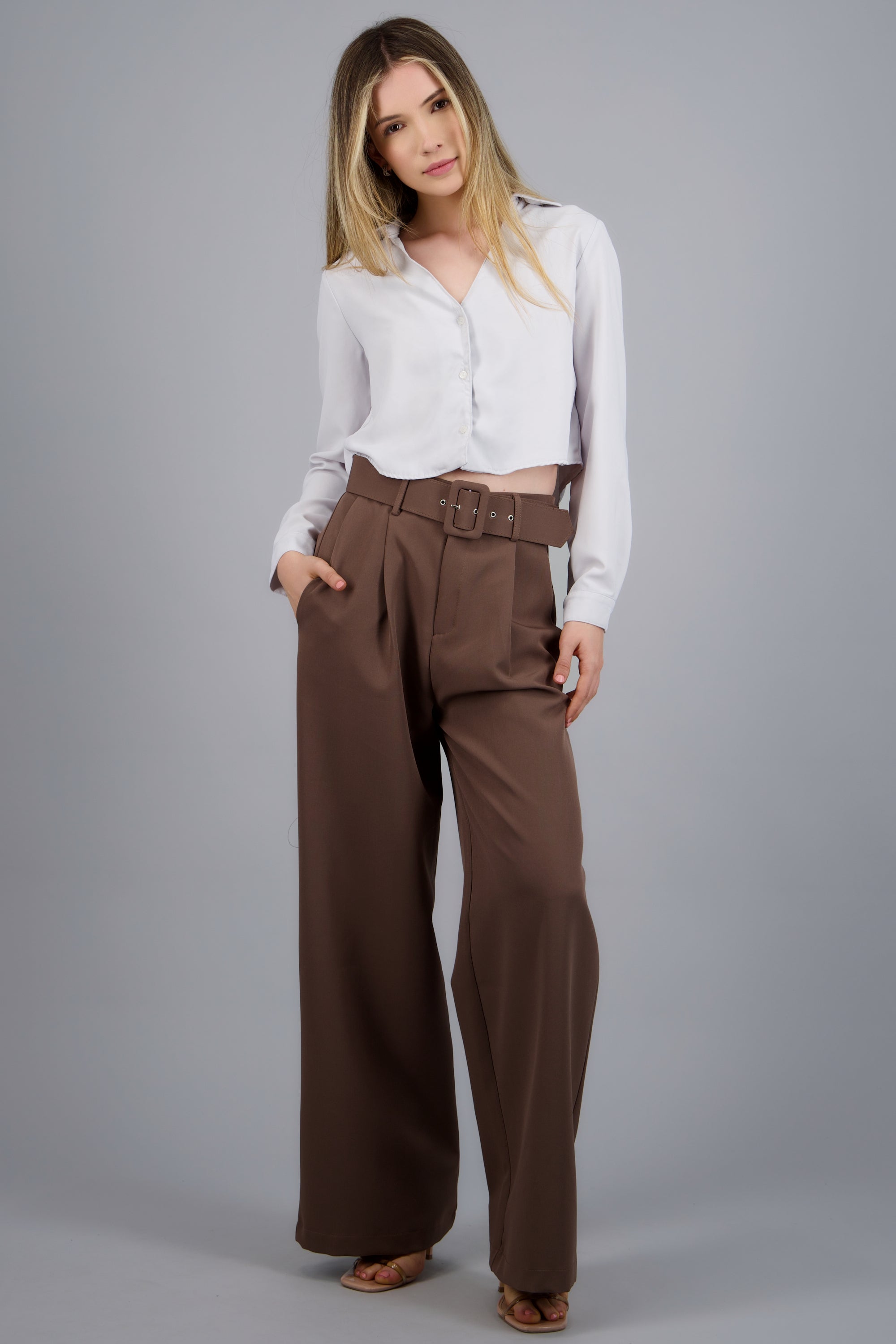 Pantalón liso cinturón TAUPE