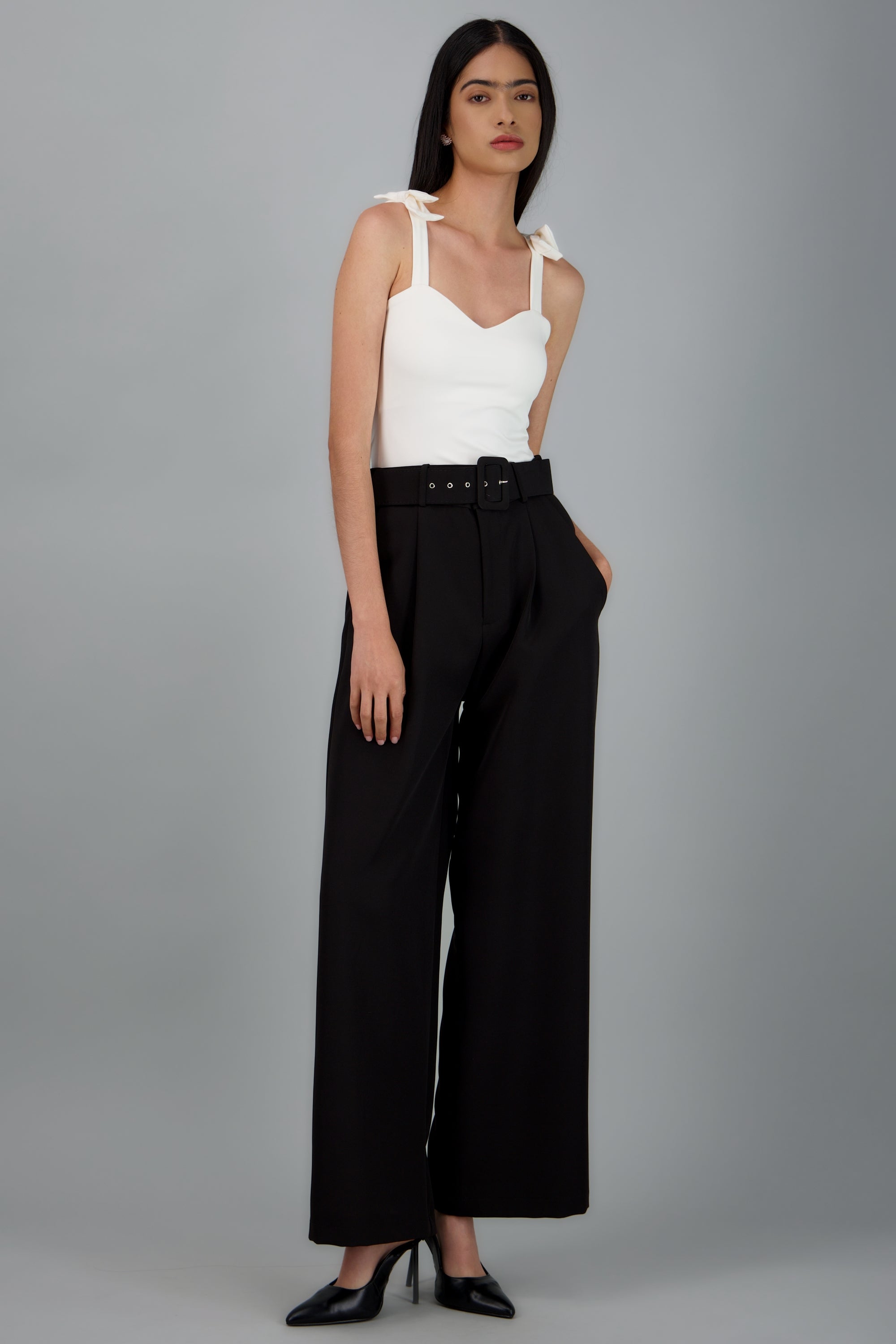 Pantalon Liso Cinturon NEGRO