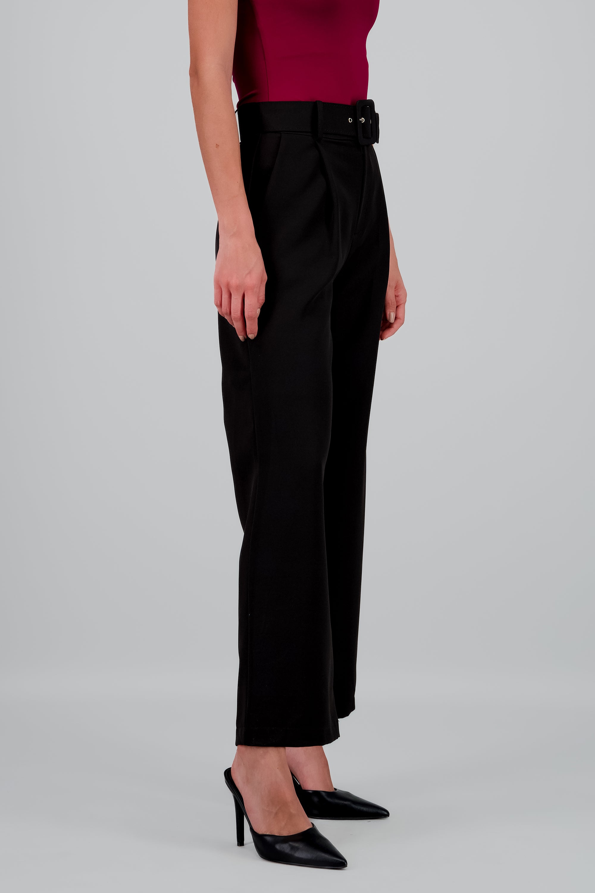 Pantalon Liso Cinturon NEGRO