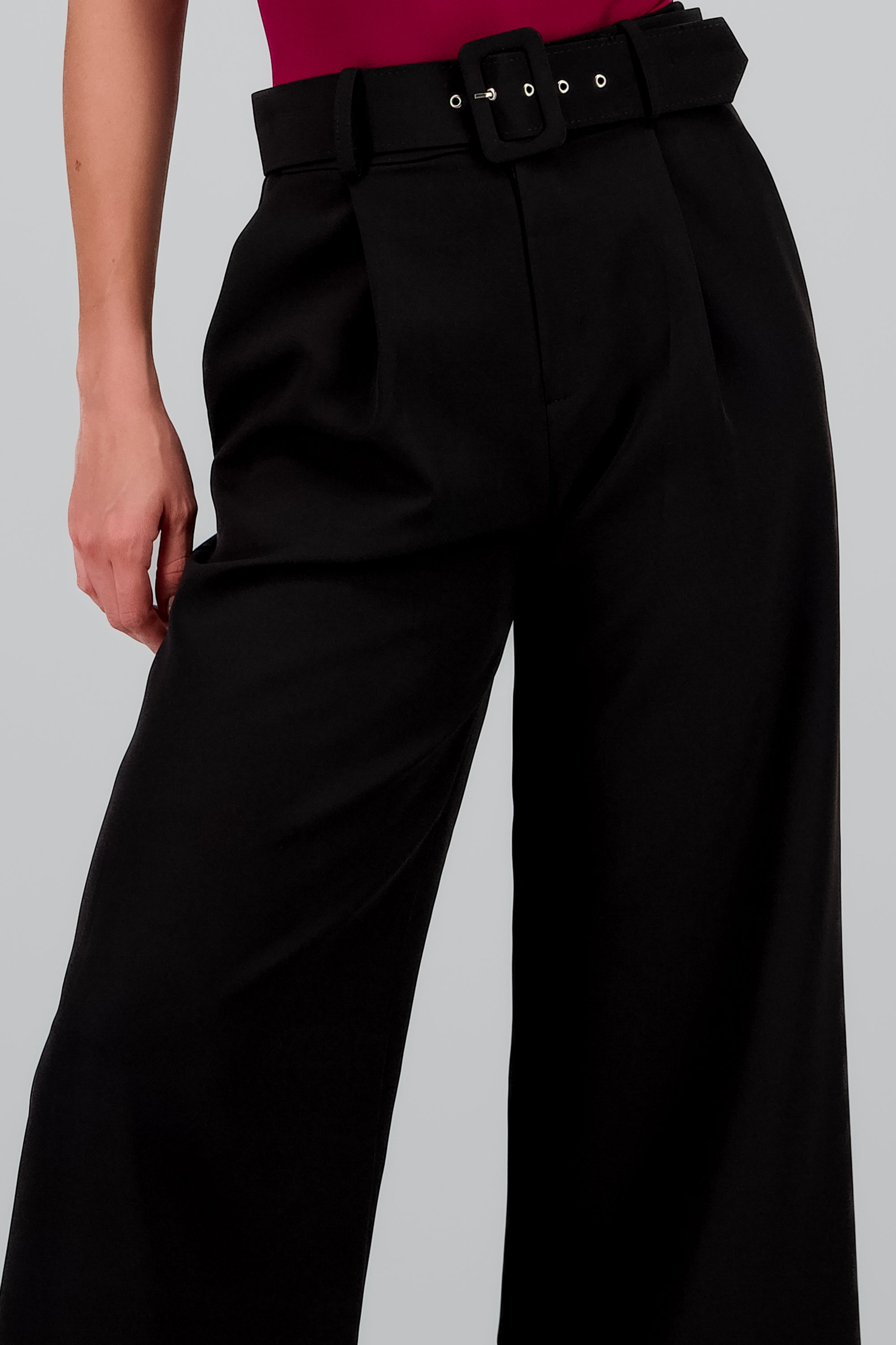 Pantalon Liso Cinturon NEGRO