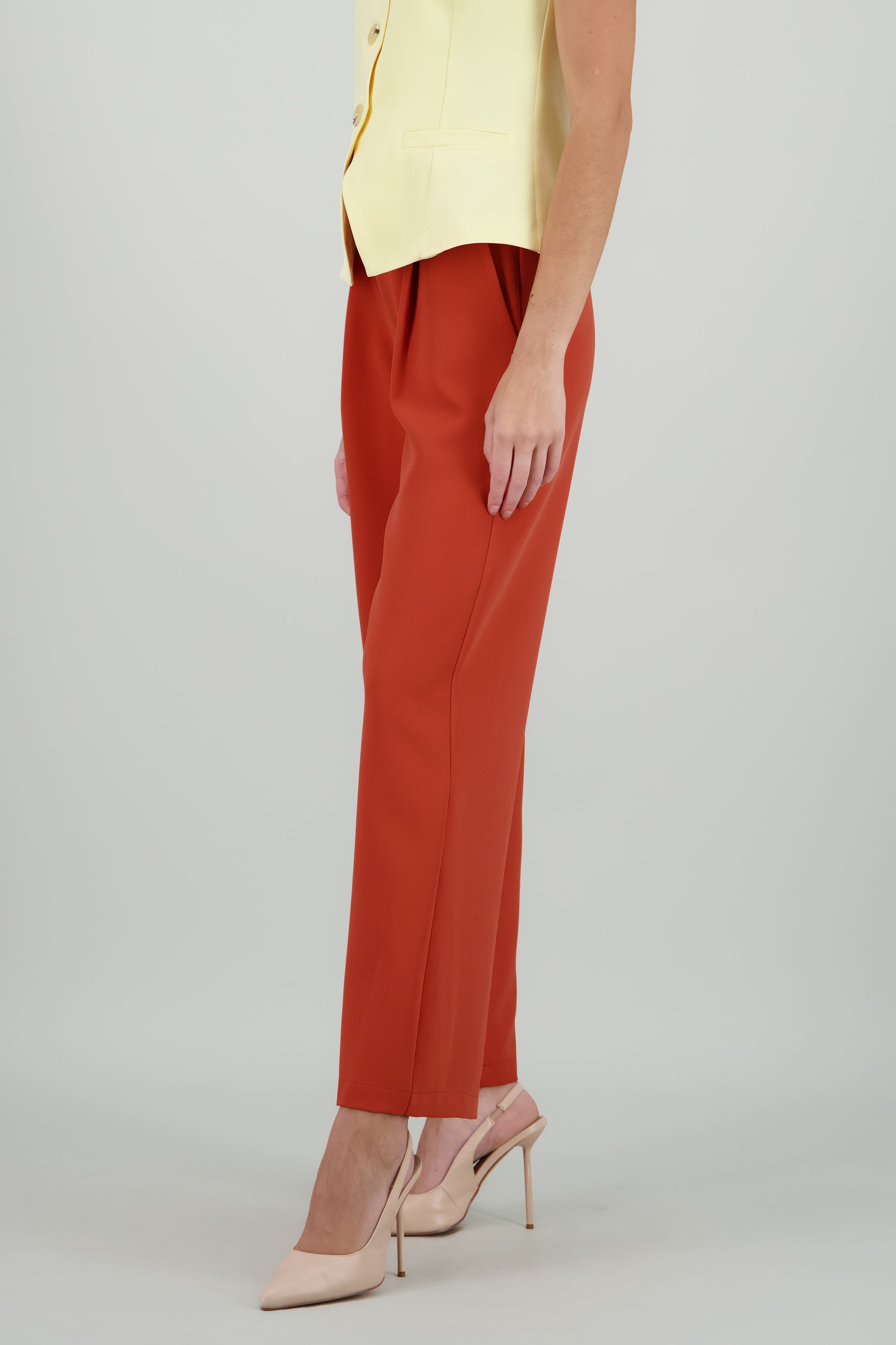 Pantalon Liso Cinturon LADRILLO
