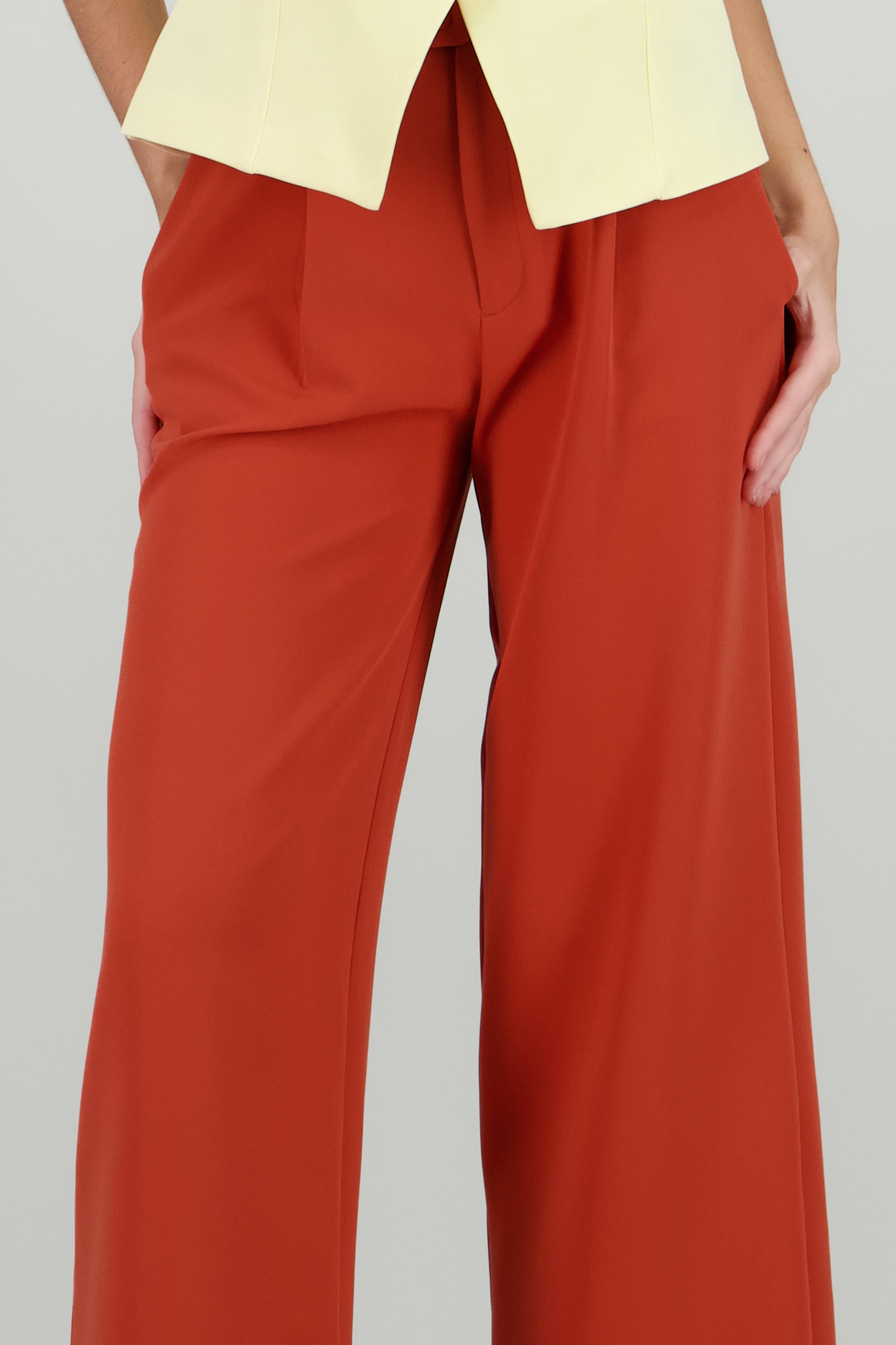 Pantalon Liso Cinturon LADRILLO