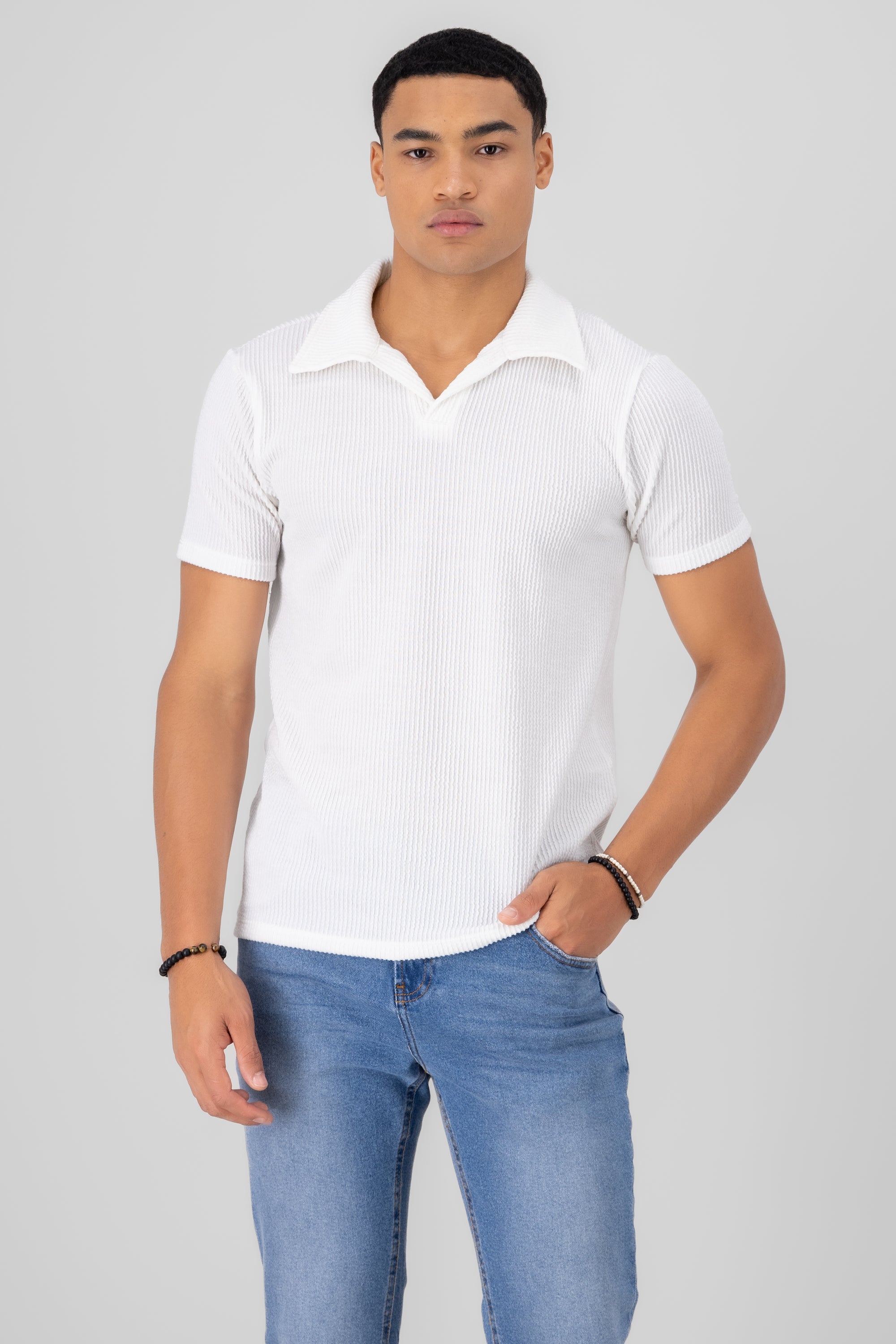 Playera cuello polo entretejida HUESO