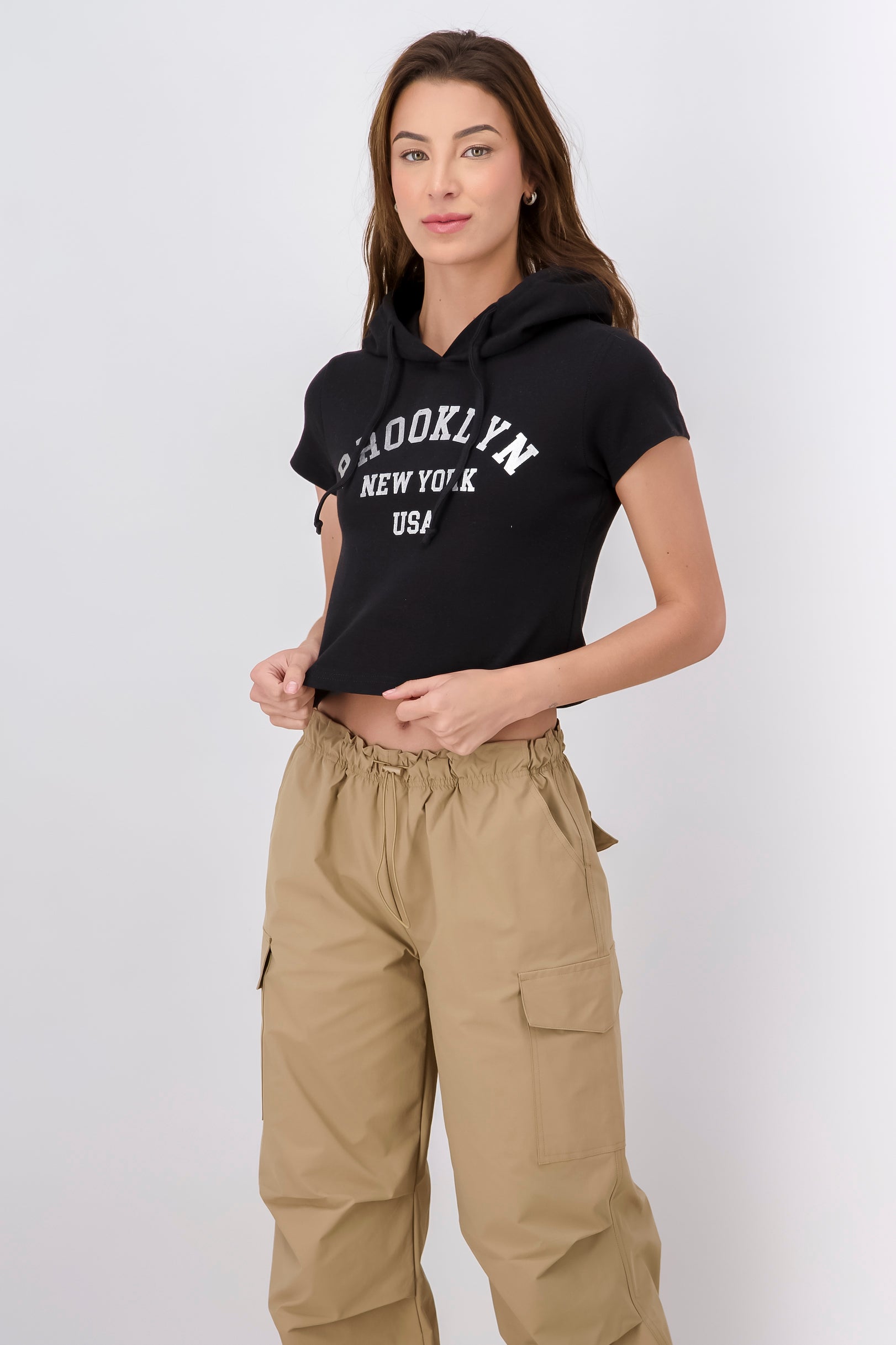 Playera Cropped Con Gorro De Brooklyn NEGRO COMBO