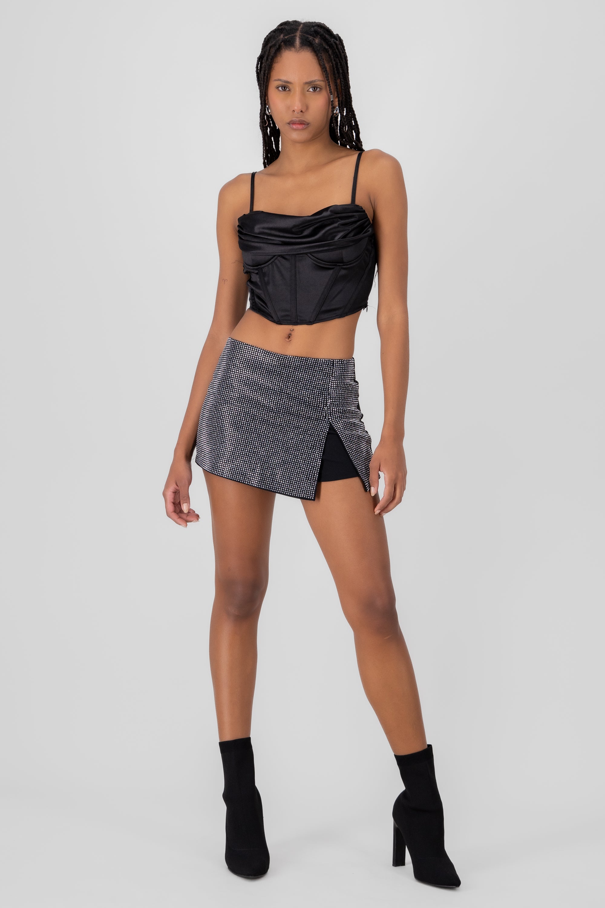 Falda Short Aplicaciones Brillos NEGRO COMBO