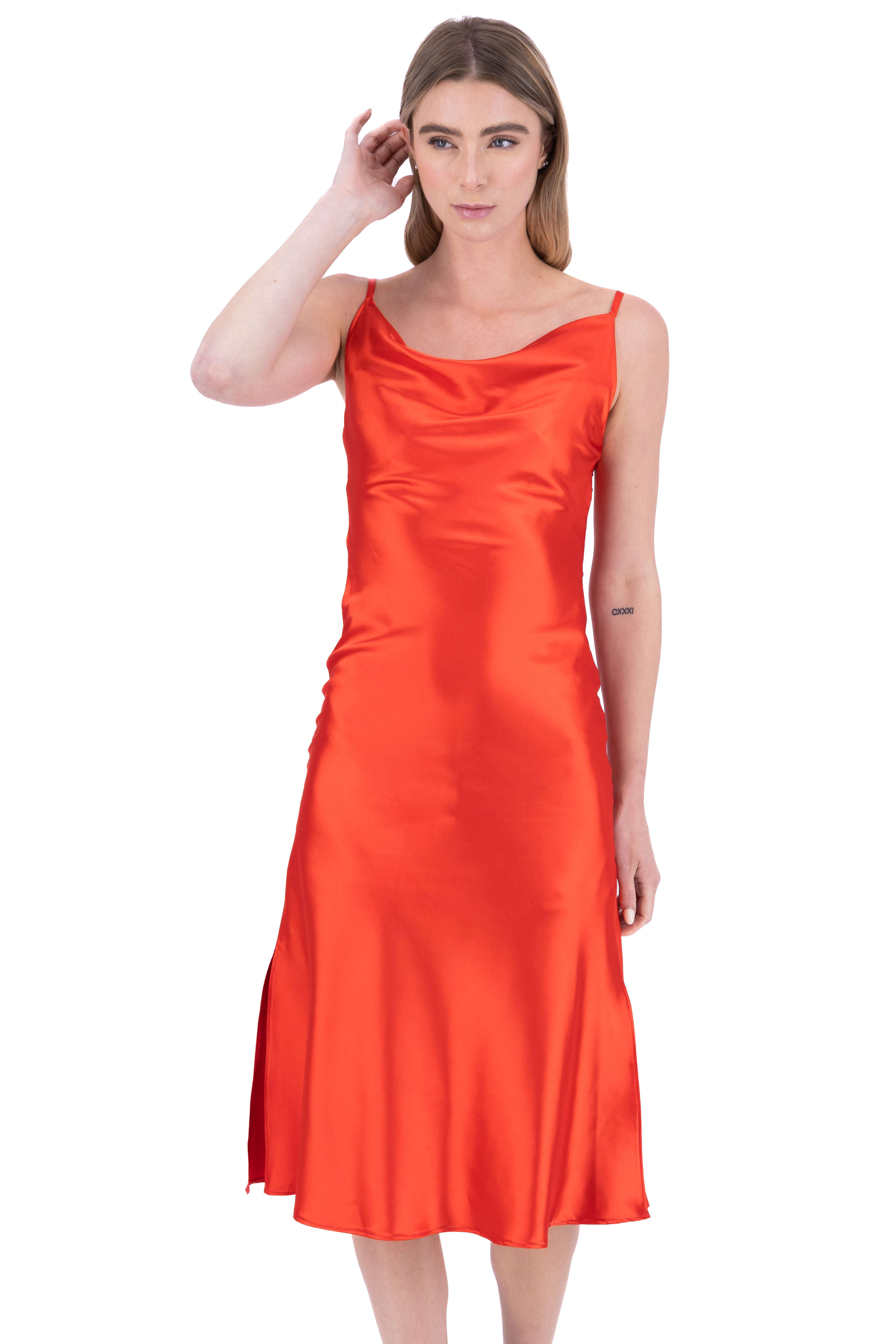 Vestido midi satinado ROJO