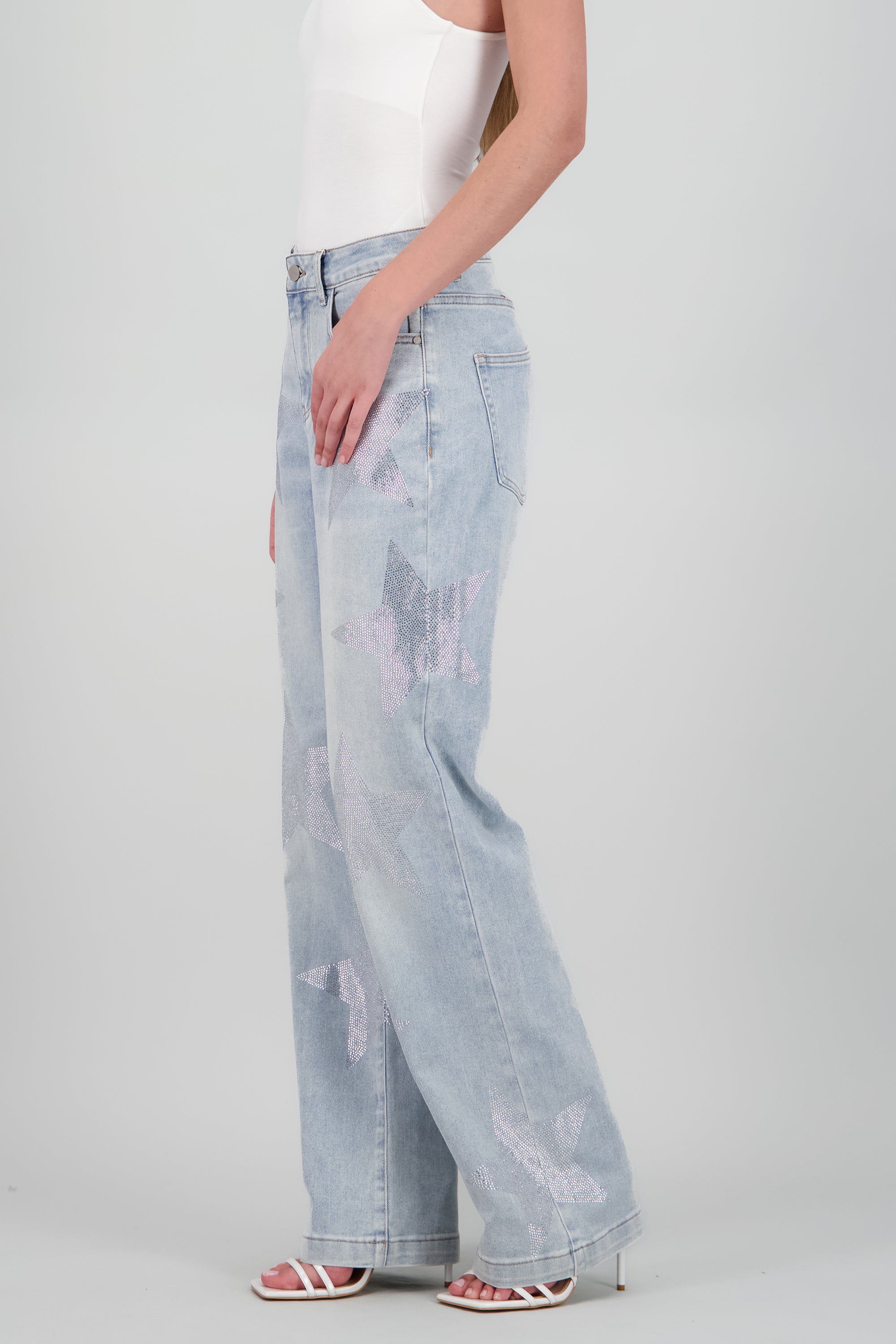 Jeans wide leg estrellas LIGHT WASH