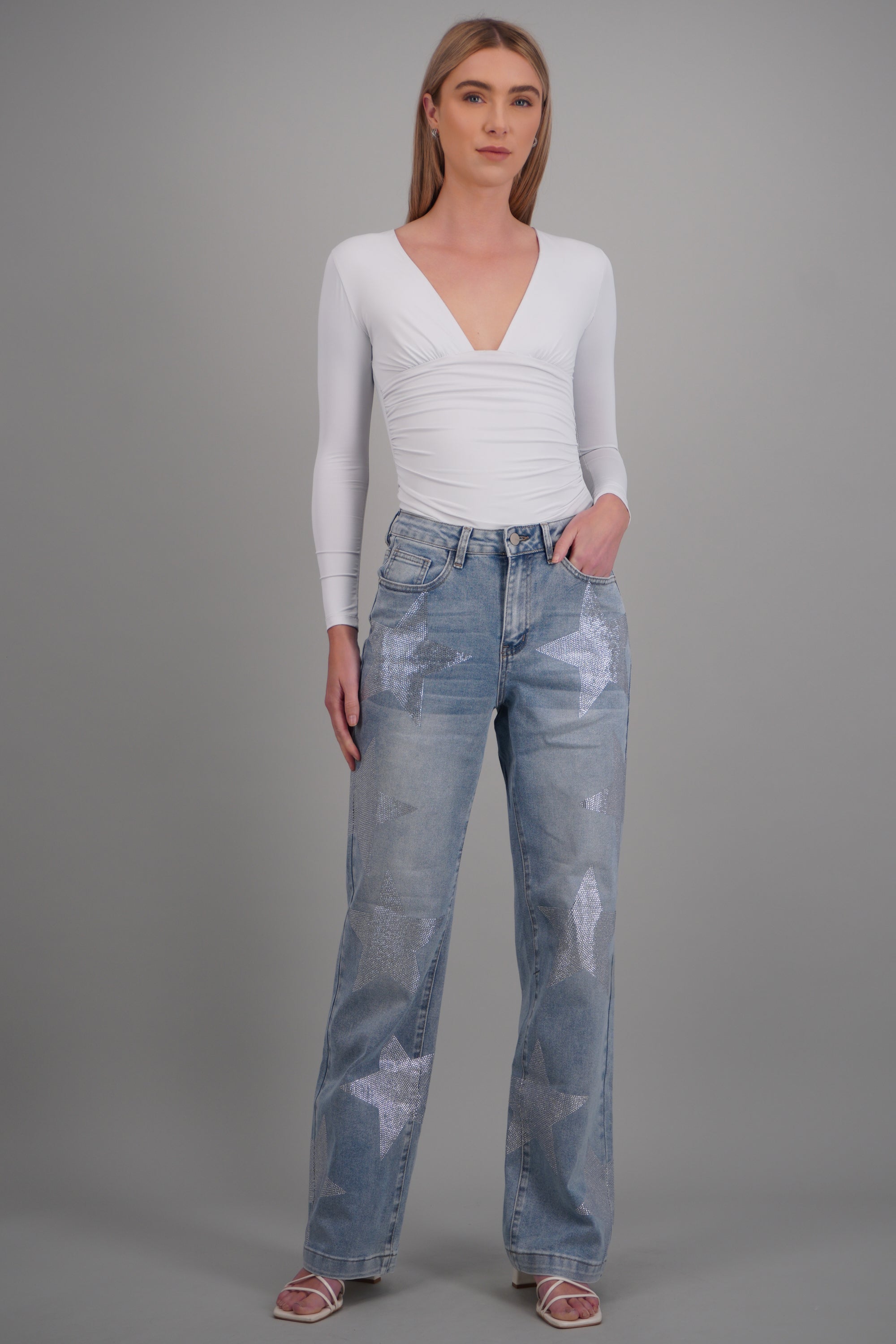 MEDIUM WASH