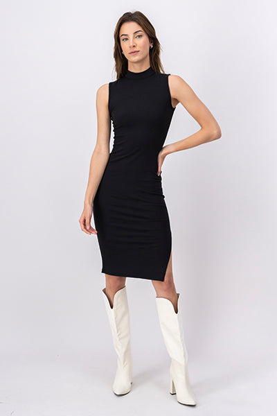 Maxi Vestido Cuello Alto Abertura Falda