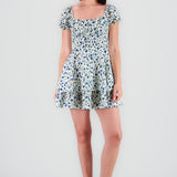 Vestido mini escote cuadrado flores