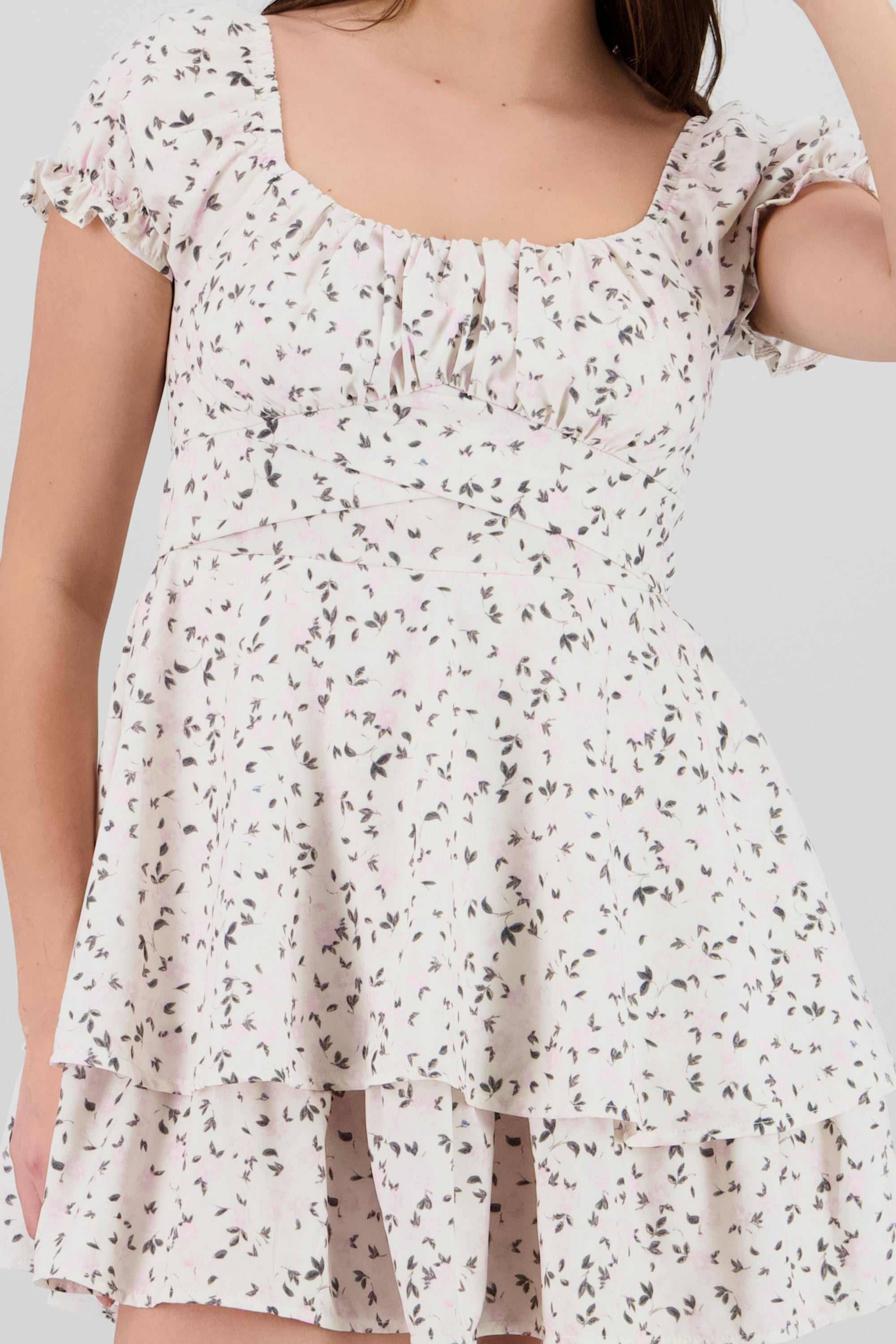 Vestido mini escote cuadrado flores ROSA PASTEL