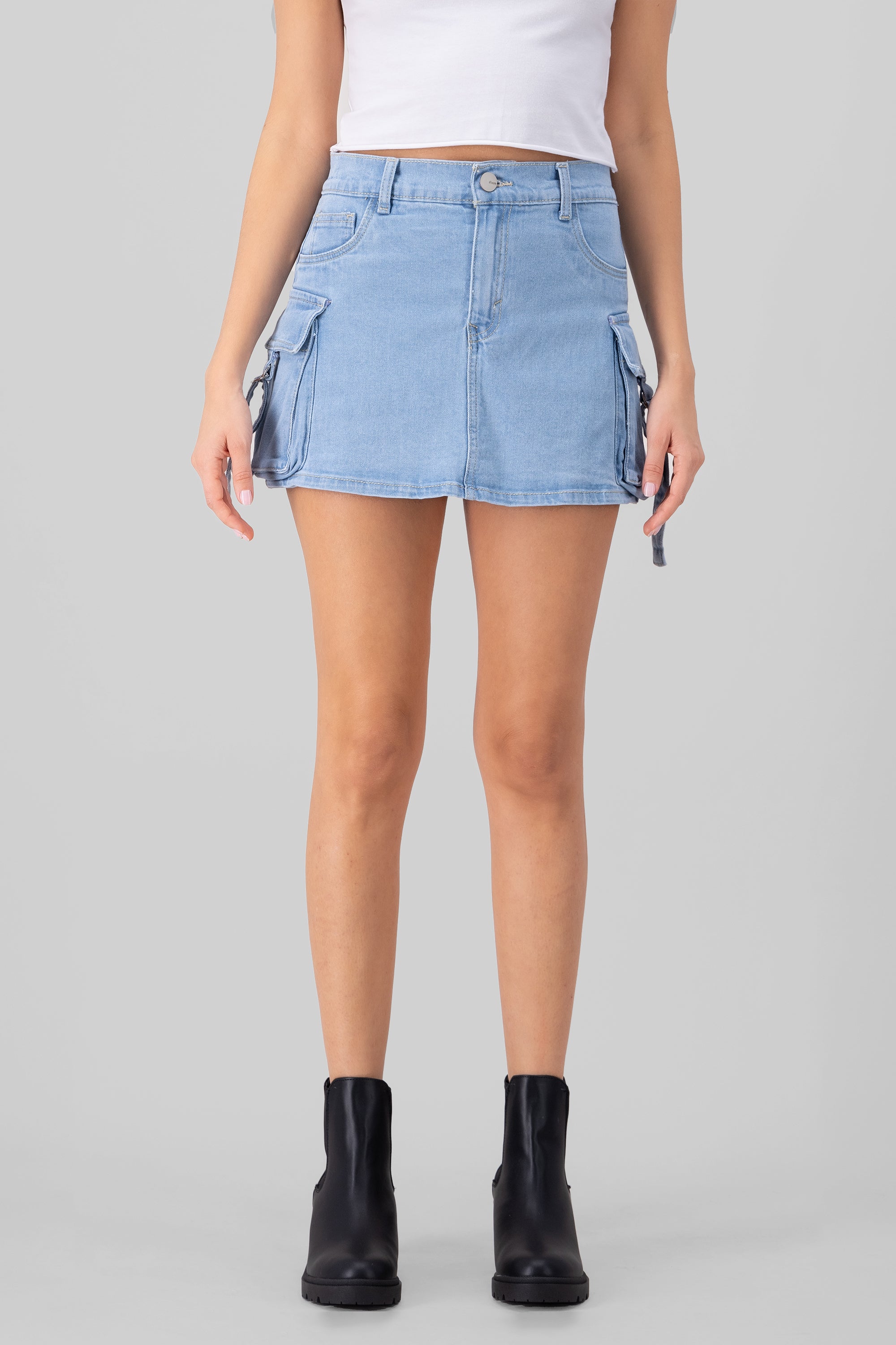 Falda short cargo LIGHT WASH