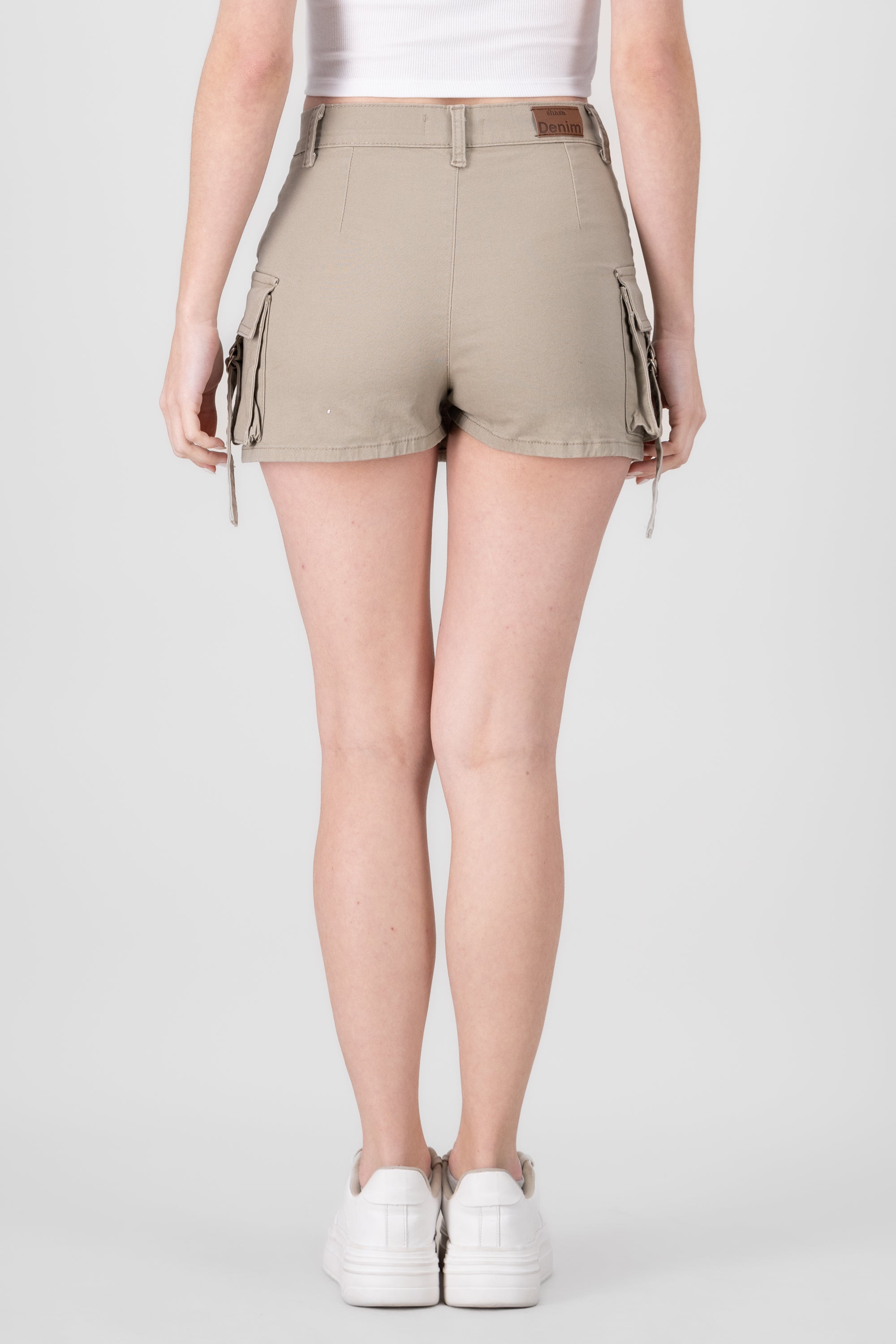 Falda short cargo HUESO