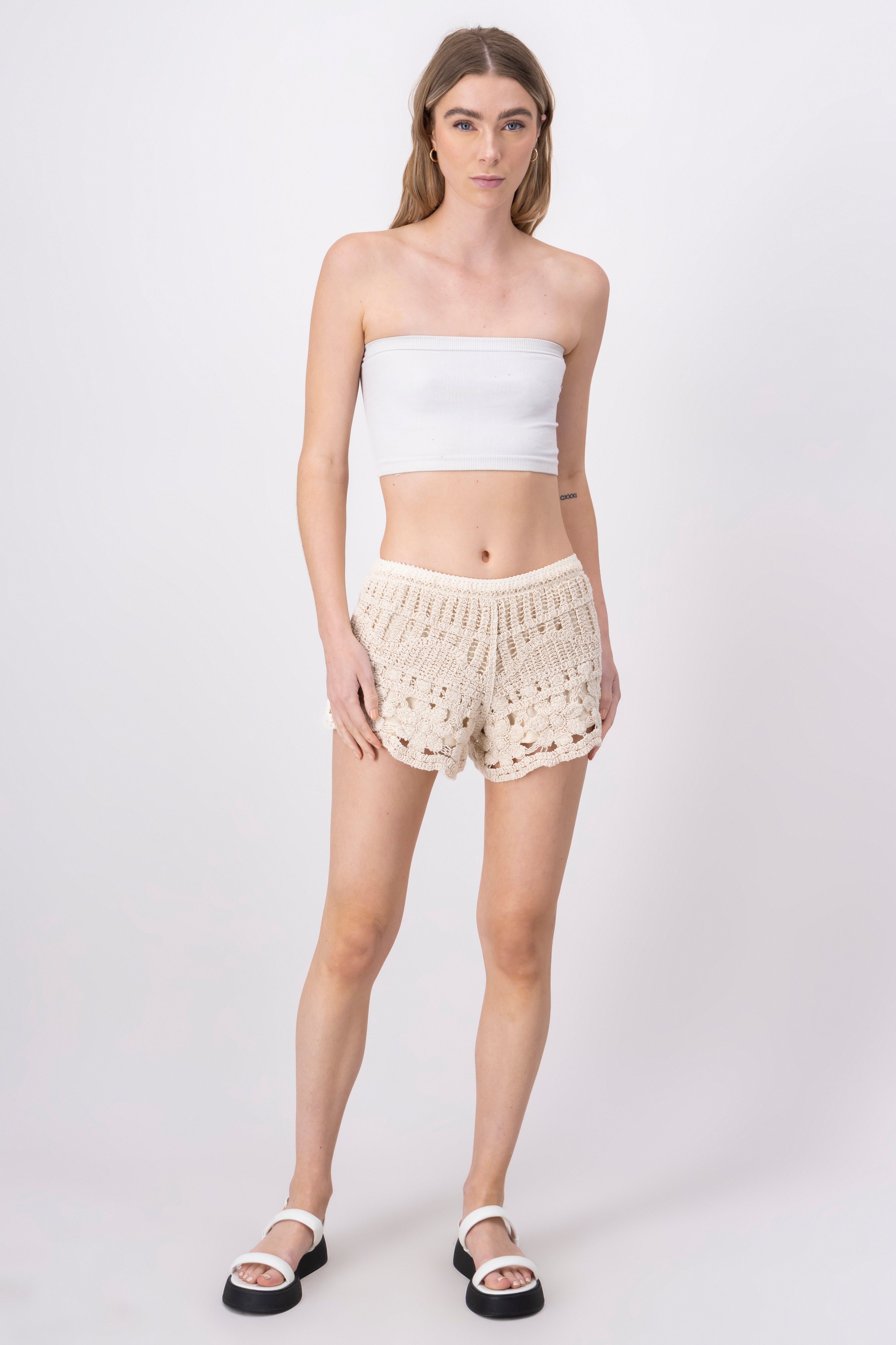 Short tejido crochet monocolor CREMA