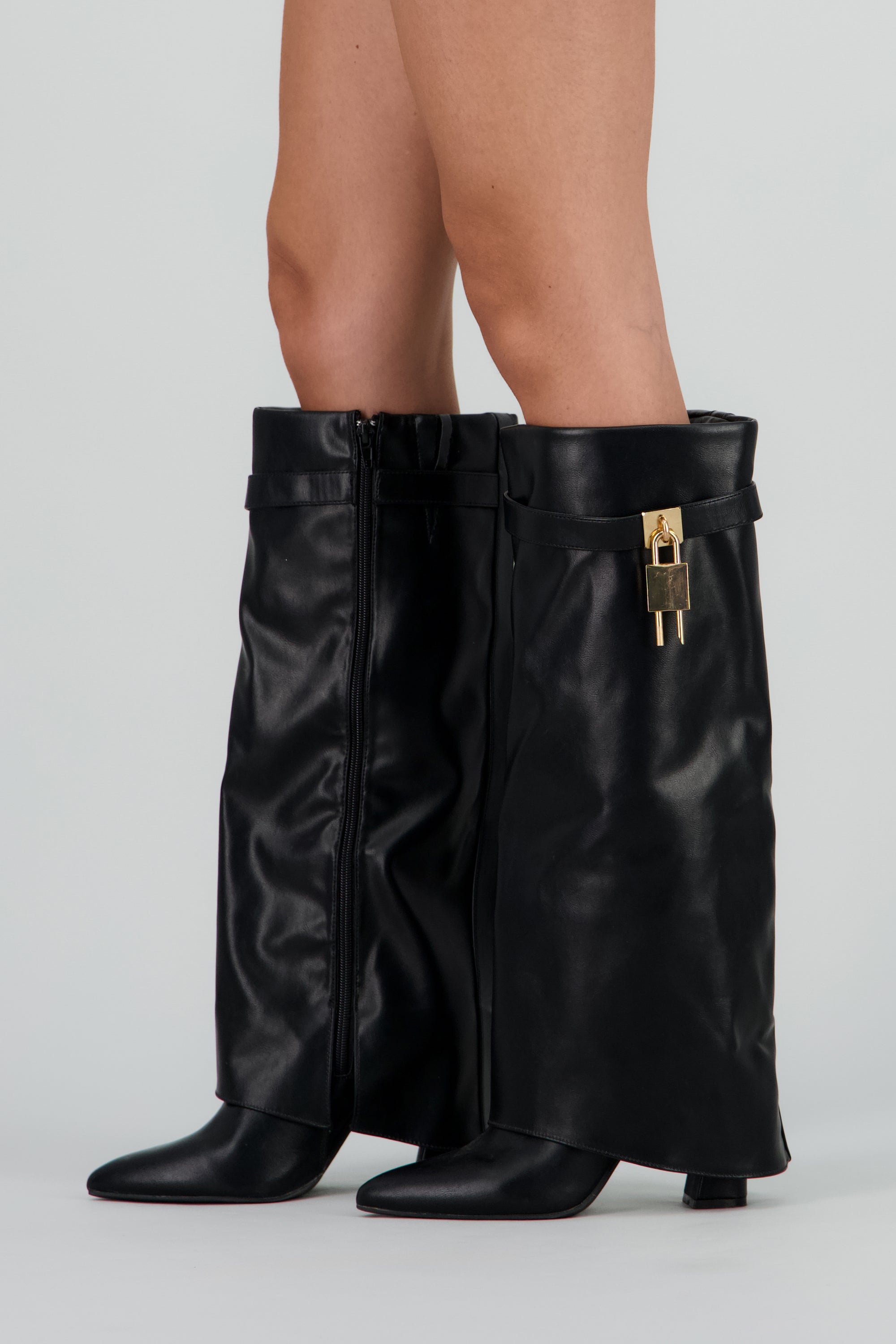 Bota Efecto Piel Funda Candado