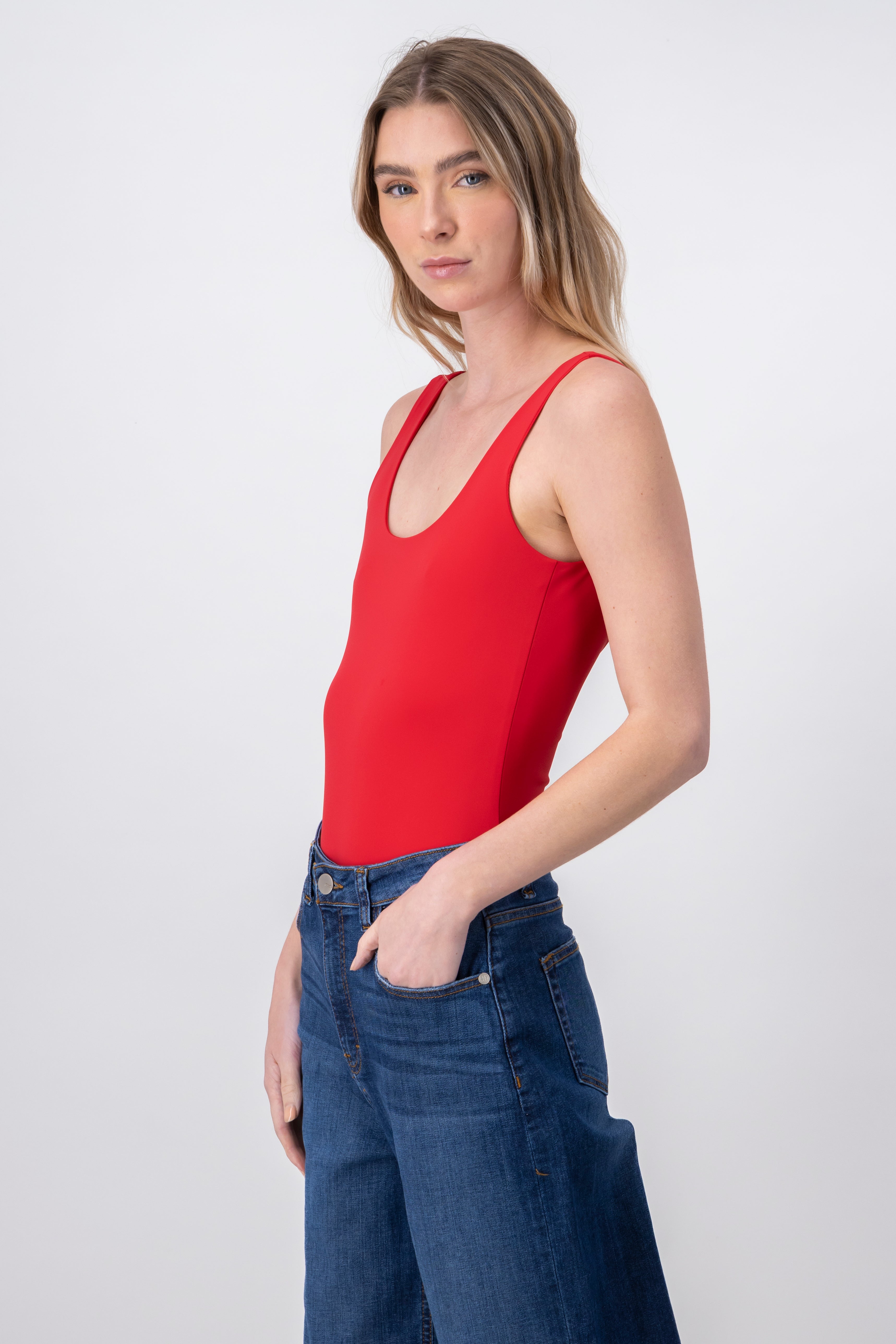 Bodysuit liso escote espalda ROJO