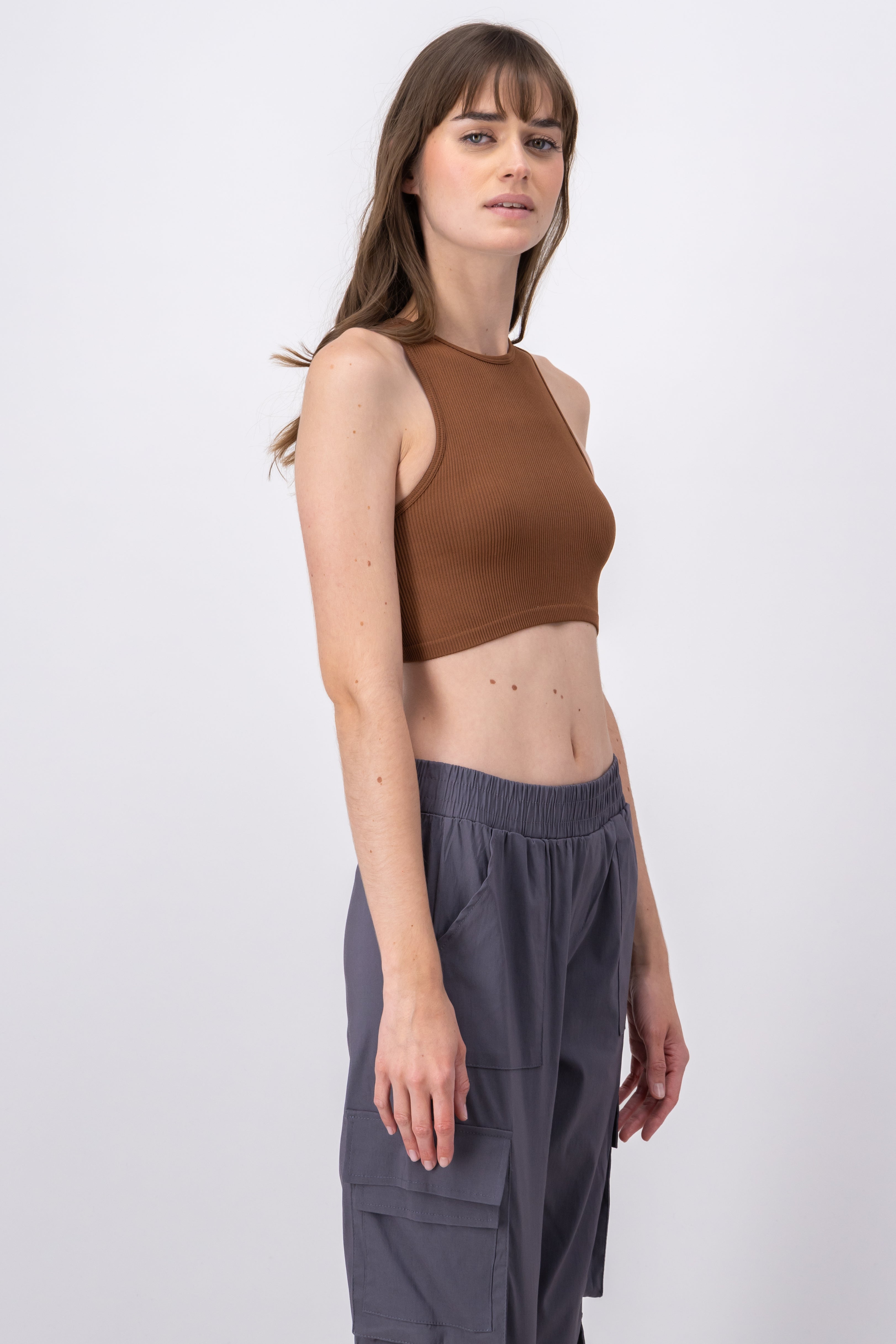 Top crop liso sin manga CAFE