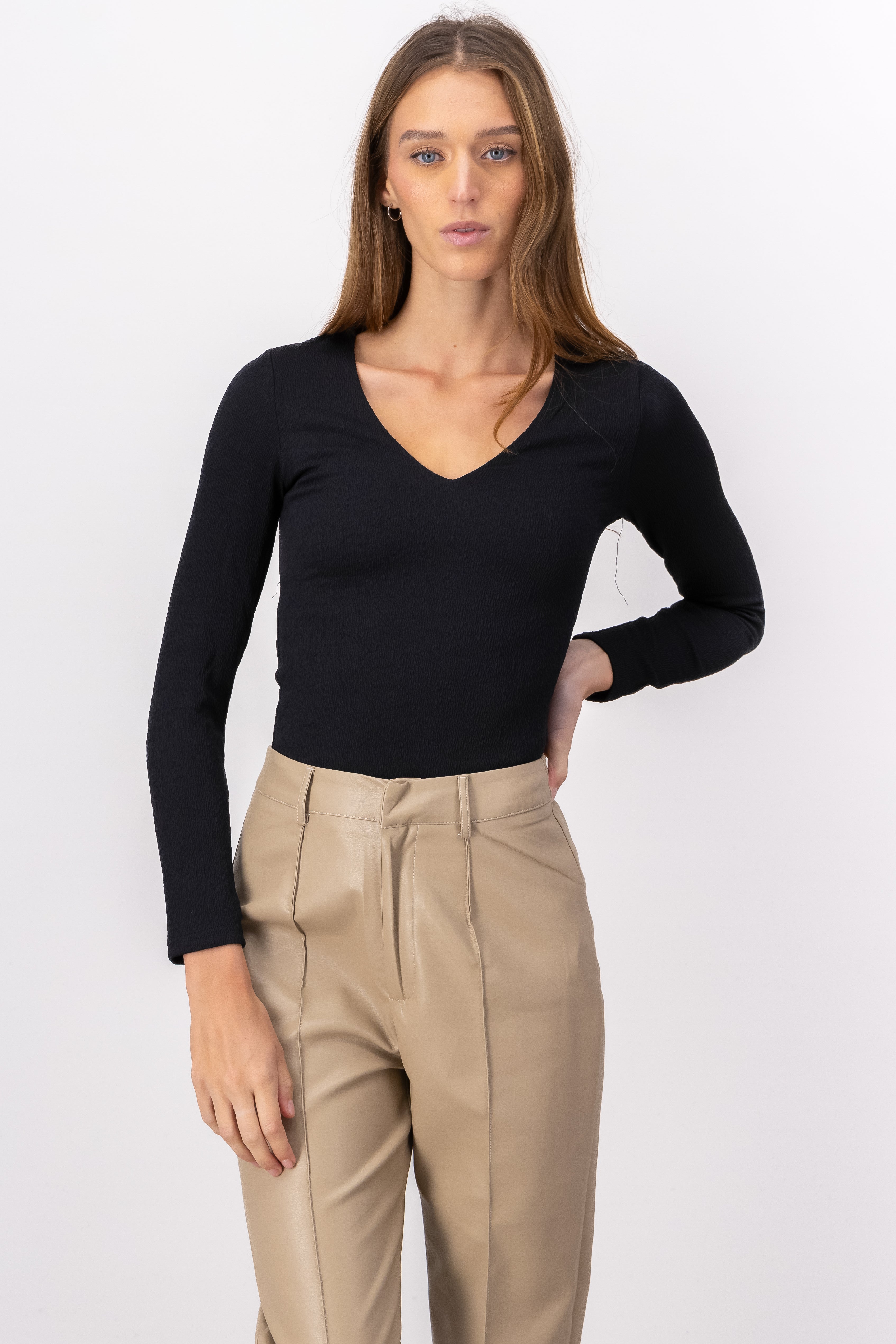 Body Manga Larga Cuello V NEGRO