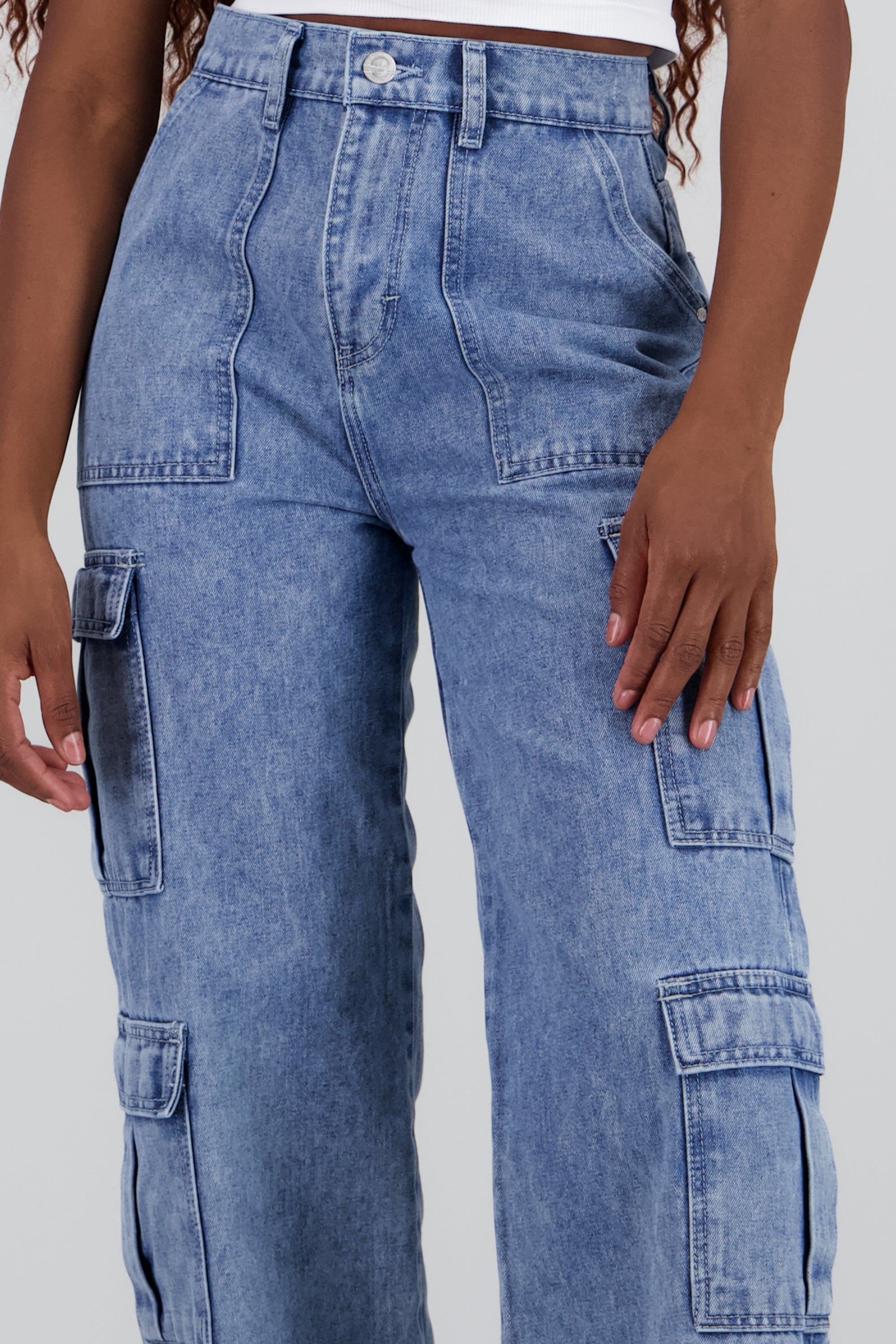 MEDIUM ACID WASH