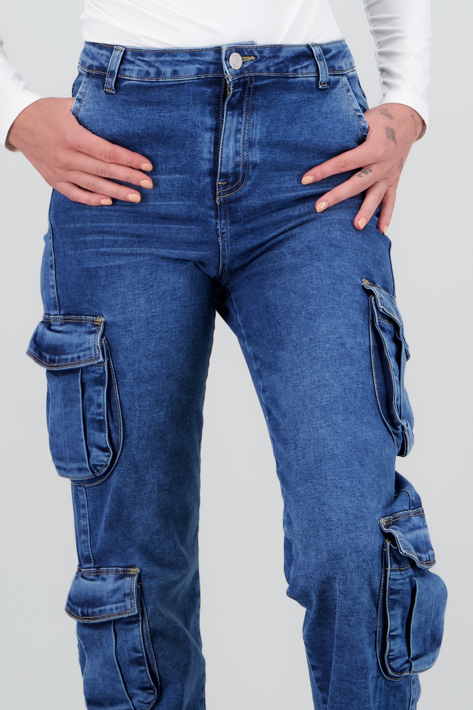 MEDIUM WASH