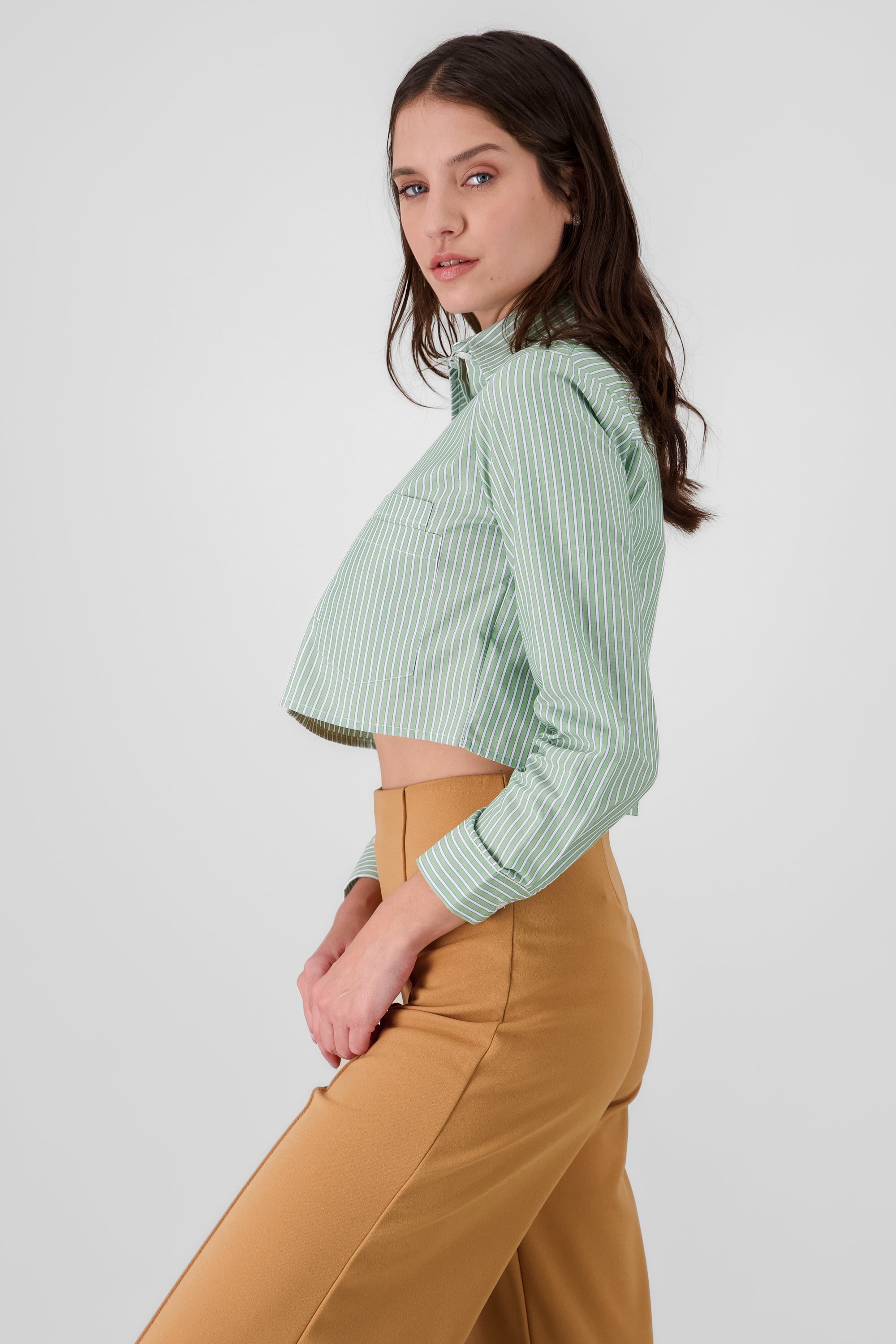 Camisa Crop Doble Bolsillo VERDE COMBO