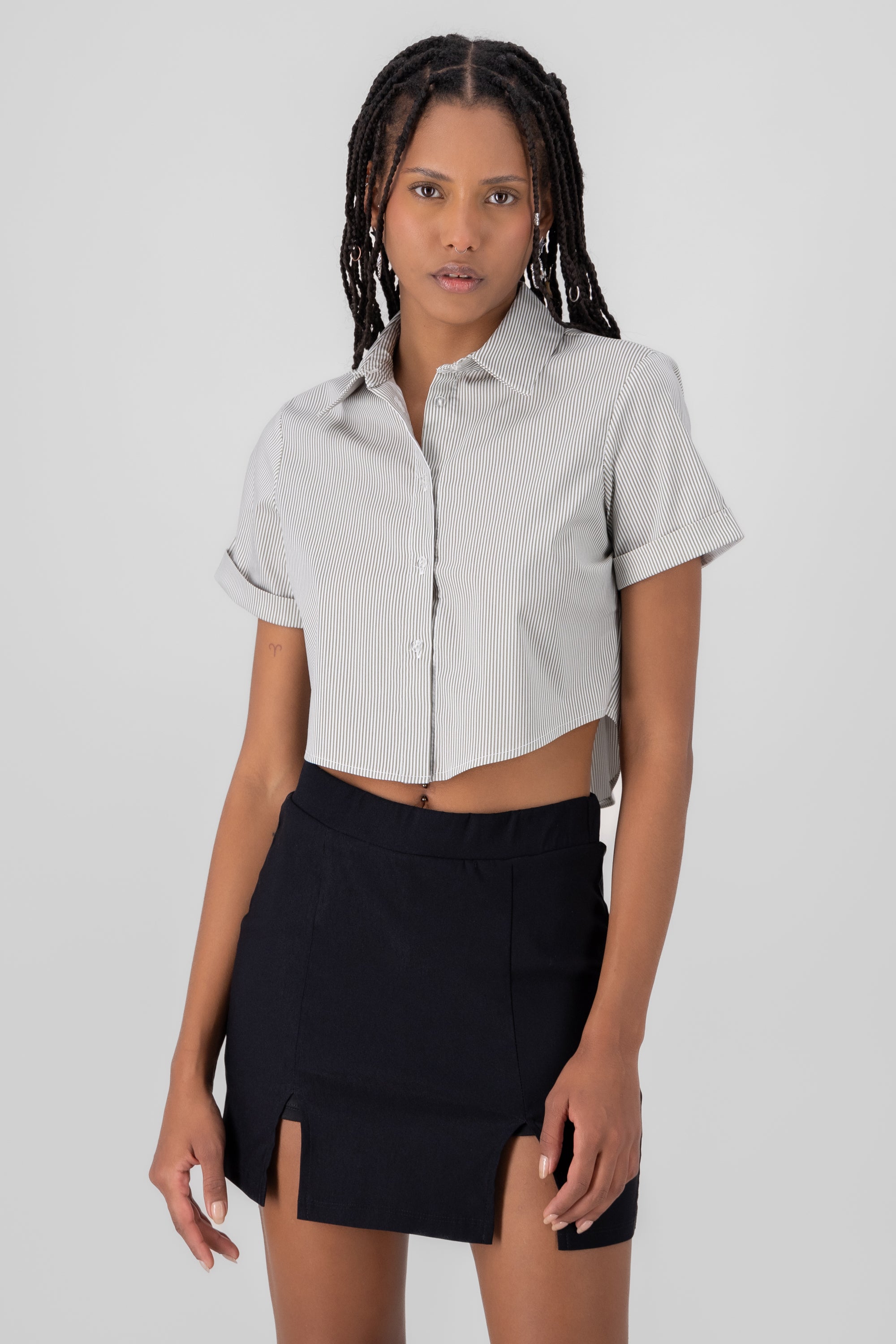 Camisa crop manga corta SAGE