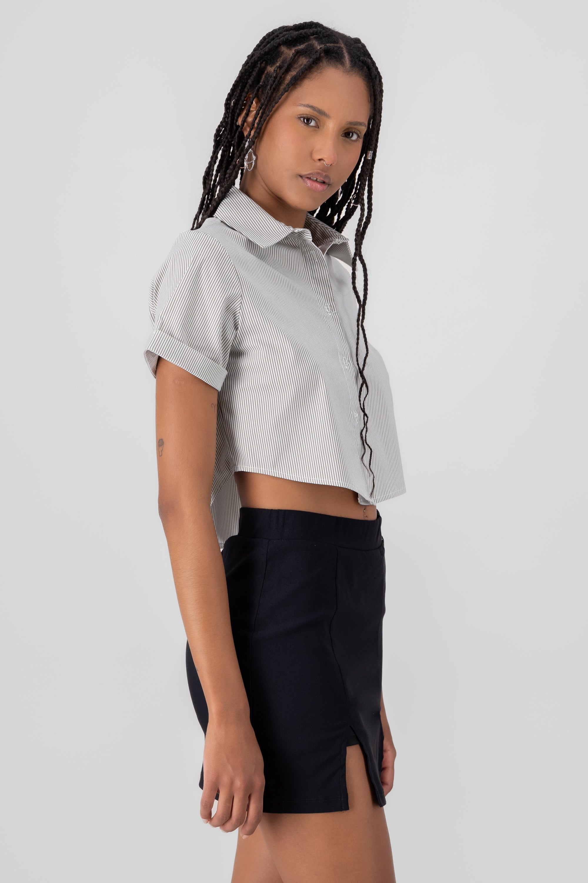 Camisa crop manga corta SAGE