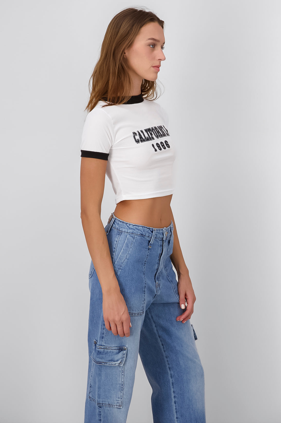 Playera Crop California NEGRO