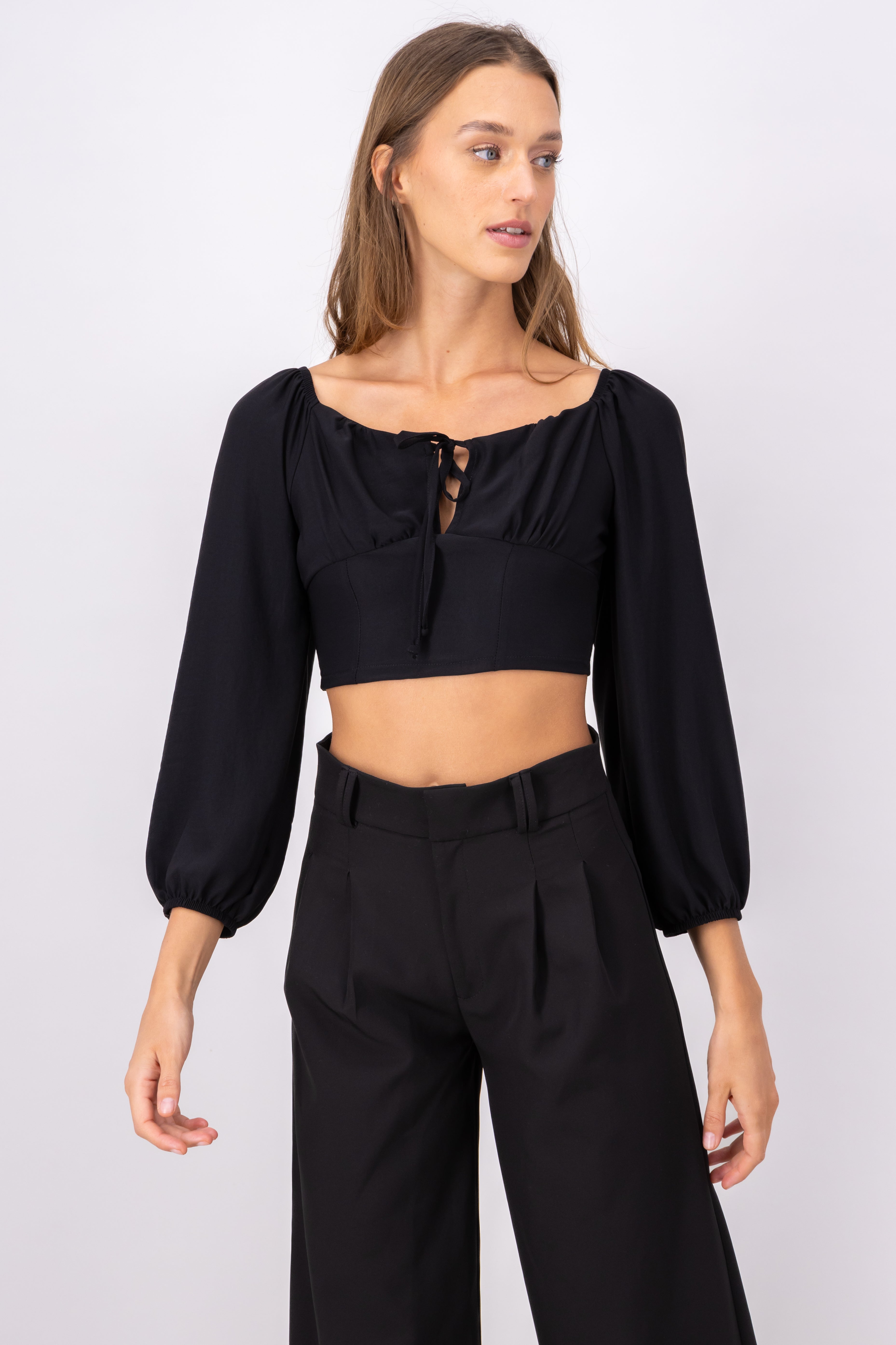 Blusa crop manga abullonada moño NEGRO