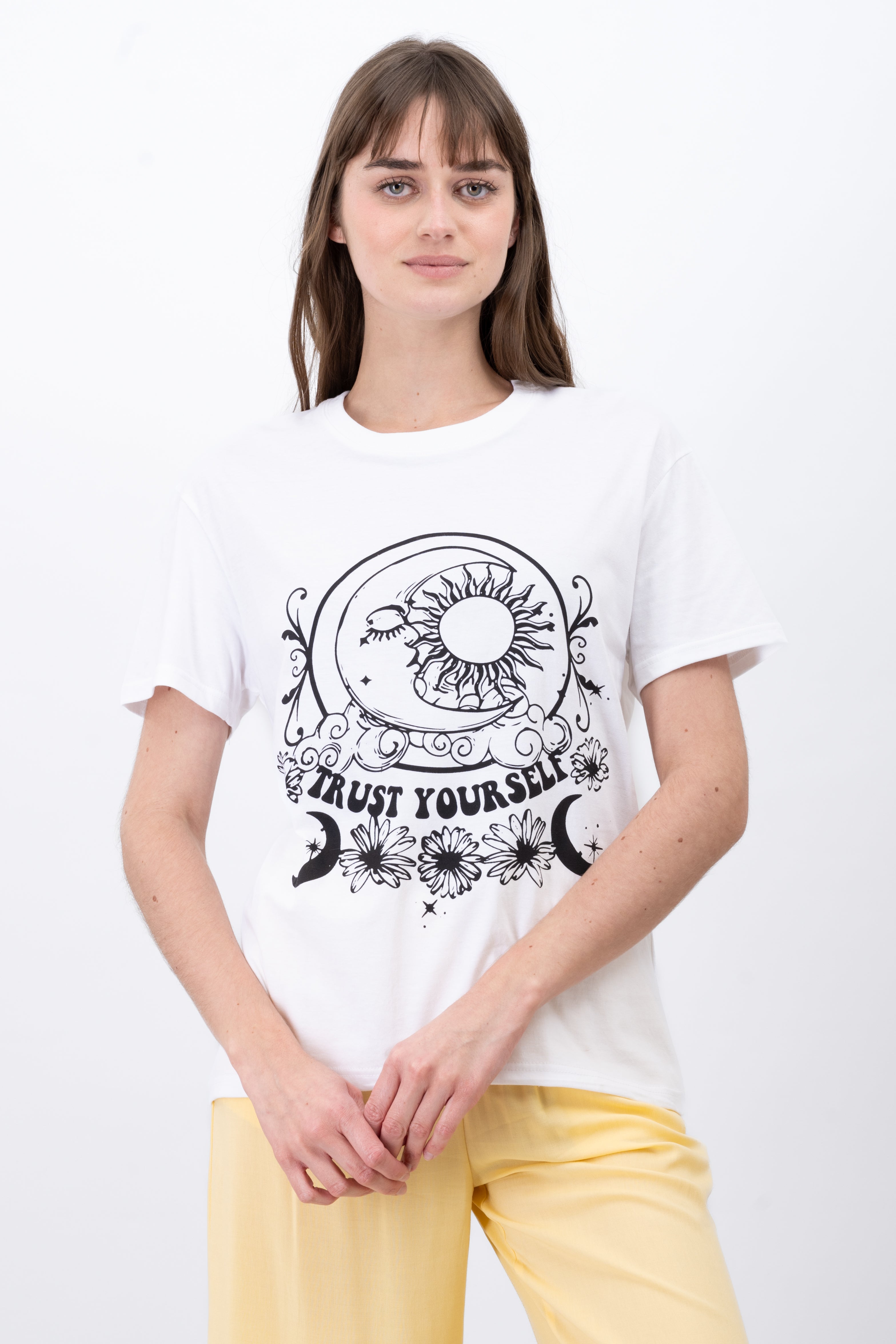 Playera Estampado Luna Fit Amplio HUESO