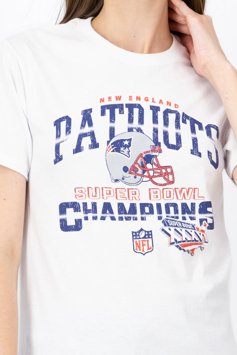 Playera Patriots Manga Corta Over BLANCO