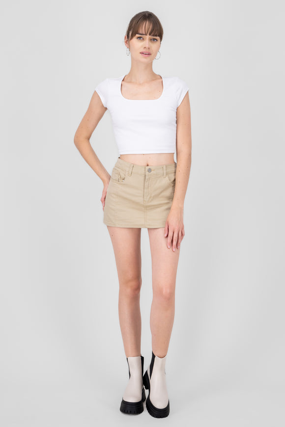 Falda short cortes