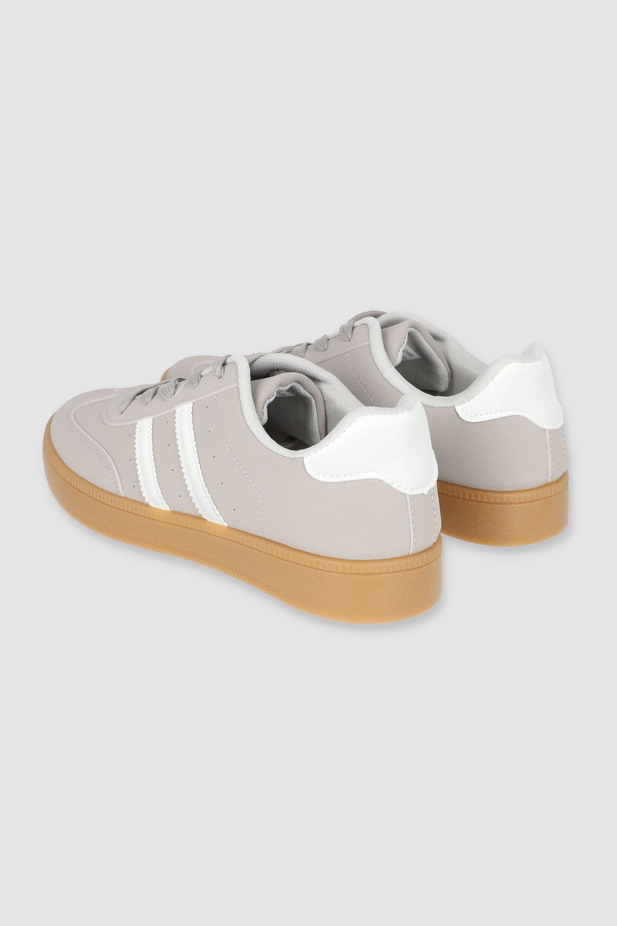 Tenis casual rayas punta suede GRIS