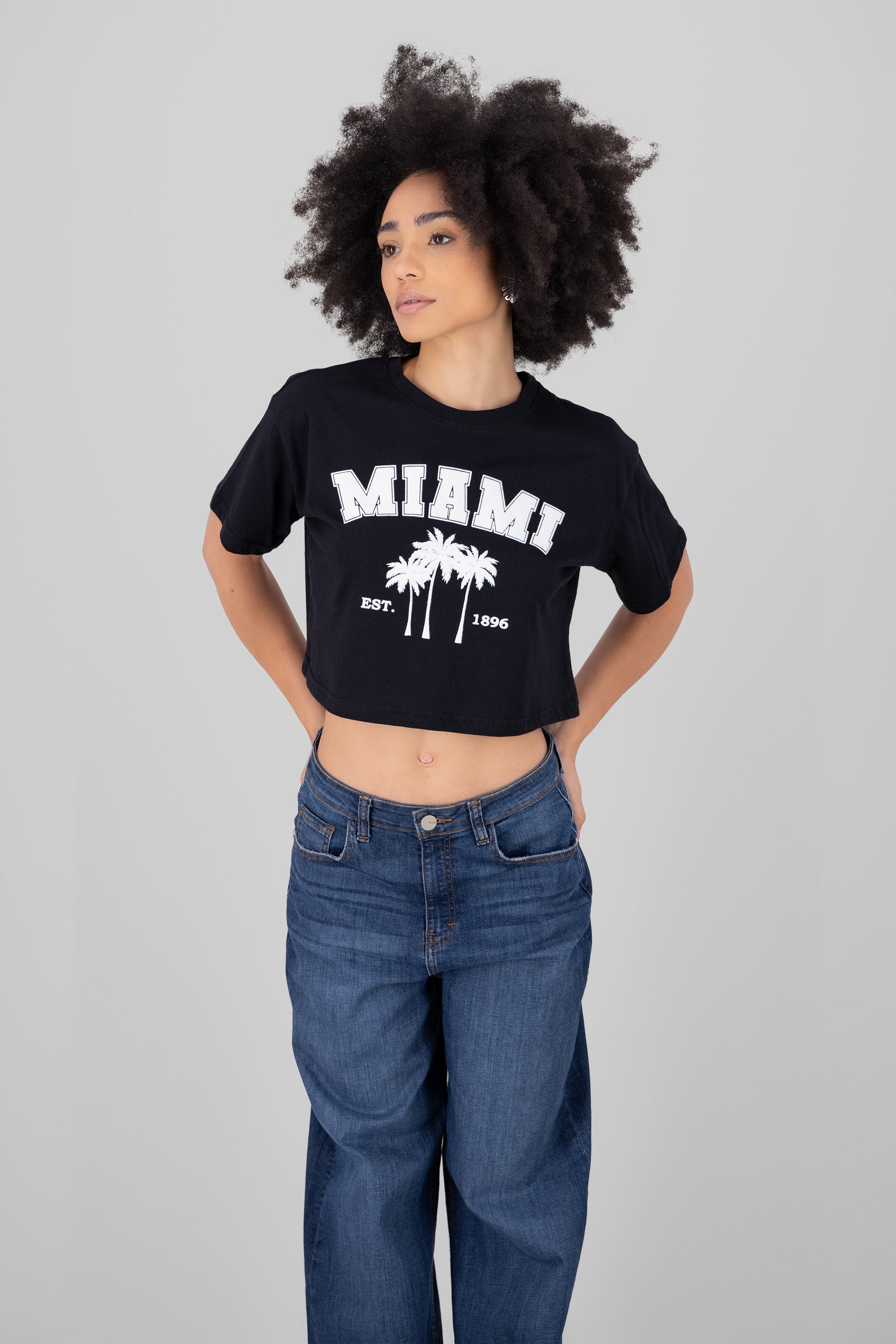 Playera Crop Miami NEGRO