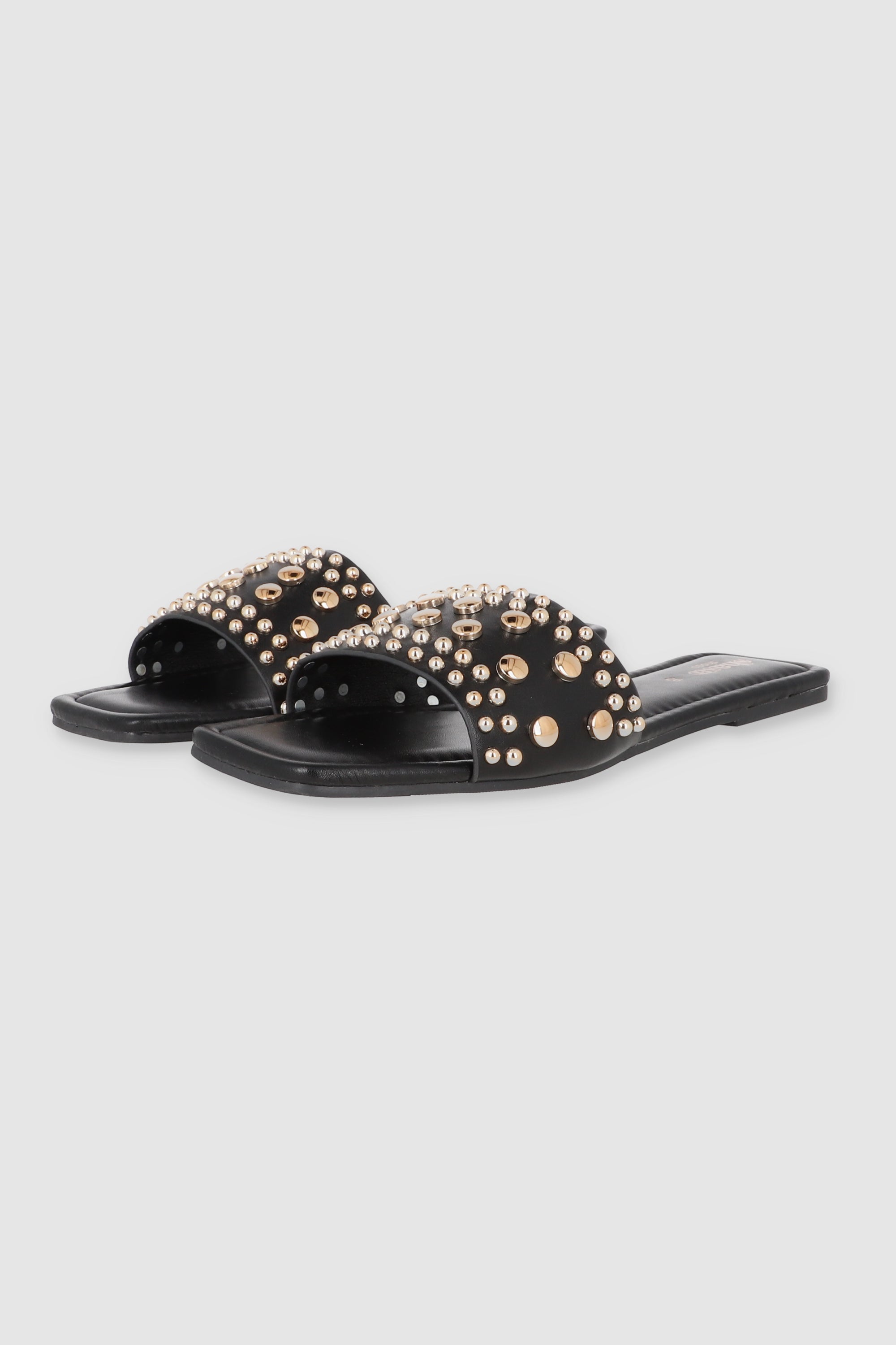 SANDALIA STUDS PU NEGRO