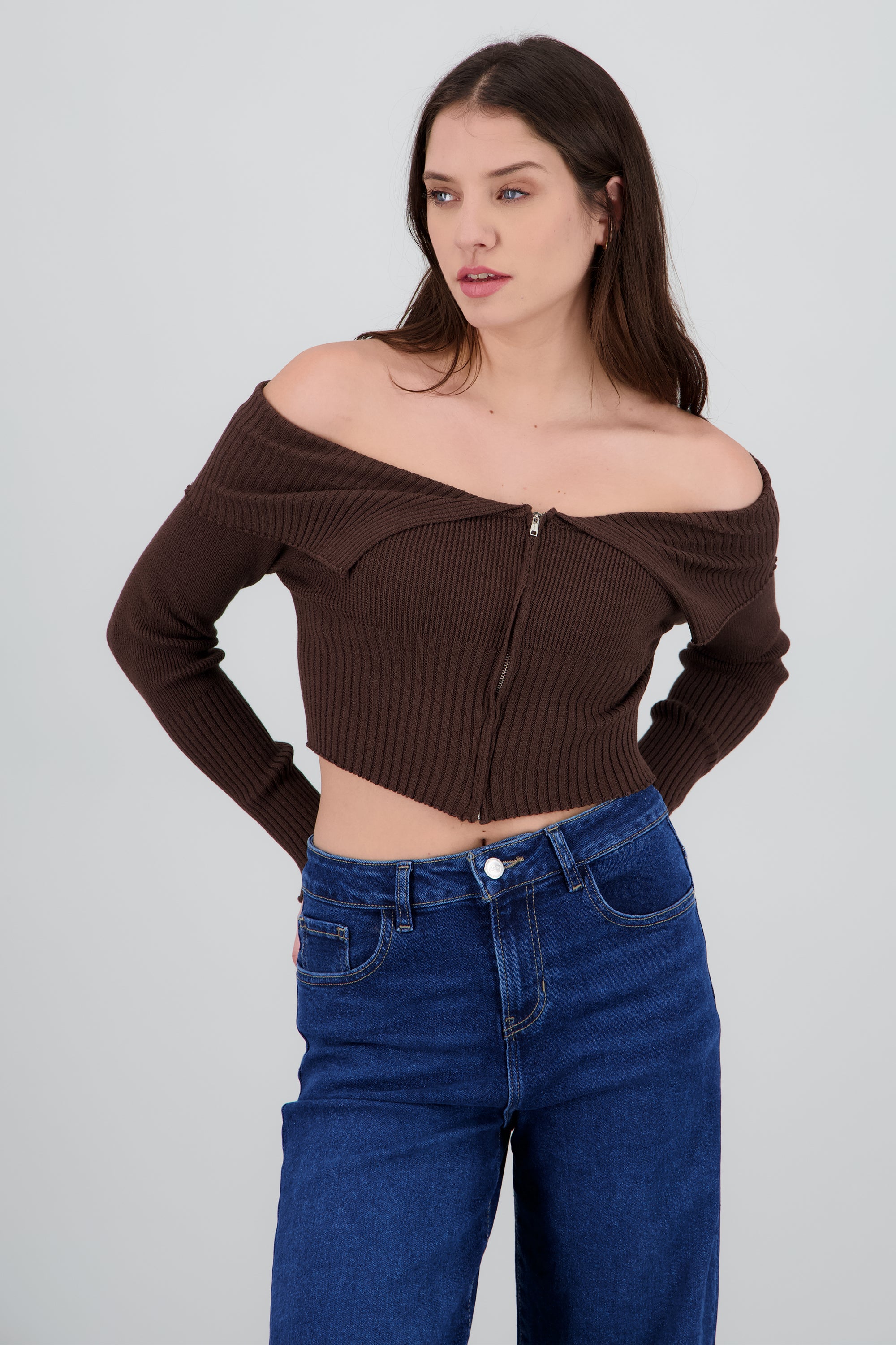 DARK BROWN