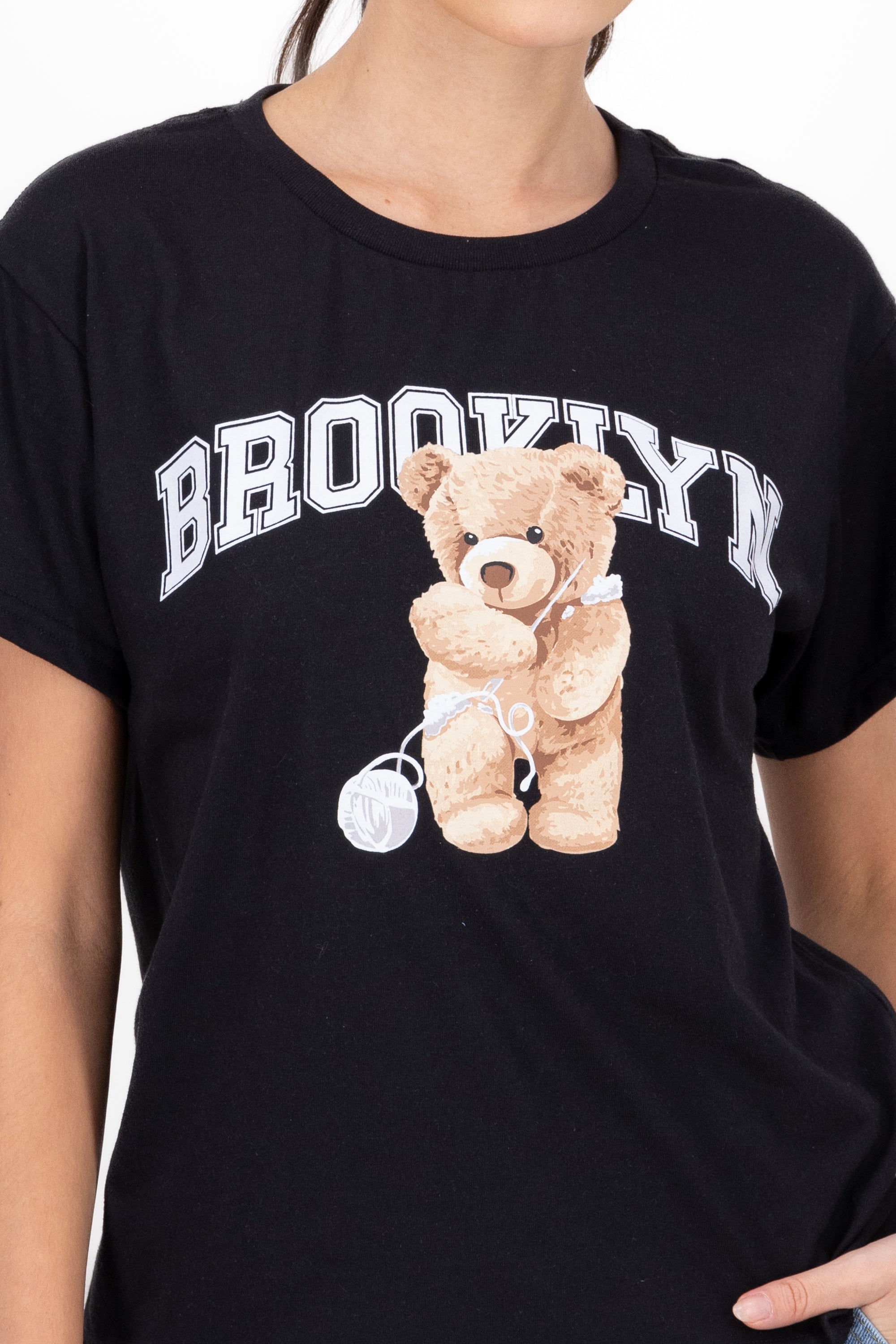 Playera Manga Corta Osito Brooklyn NEGRO